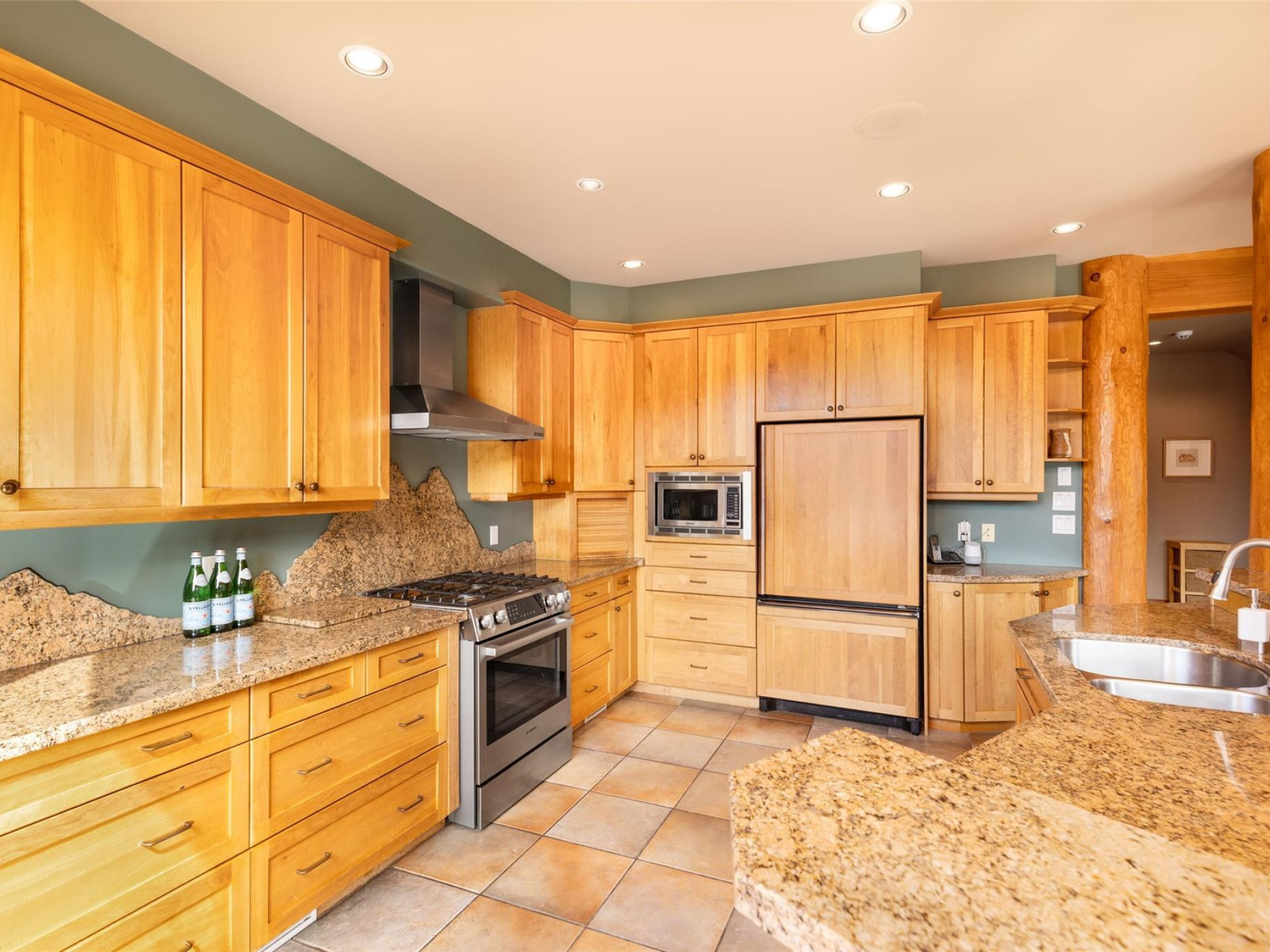 9612 Emerald Drive image 13