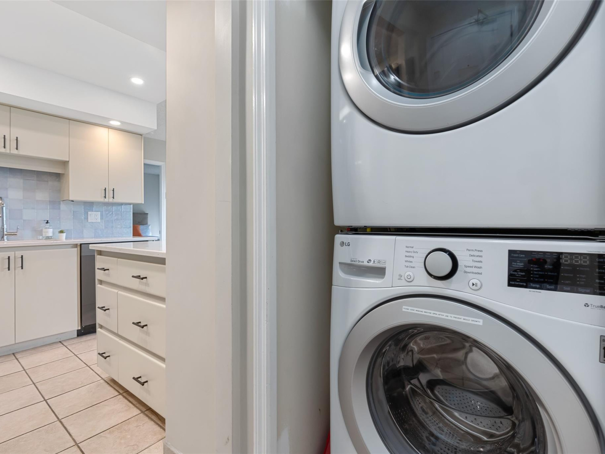 506-4809 Spearhead Drive image 22