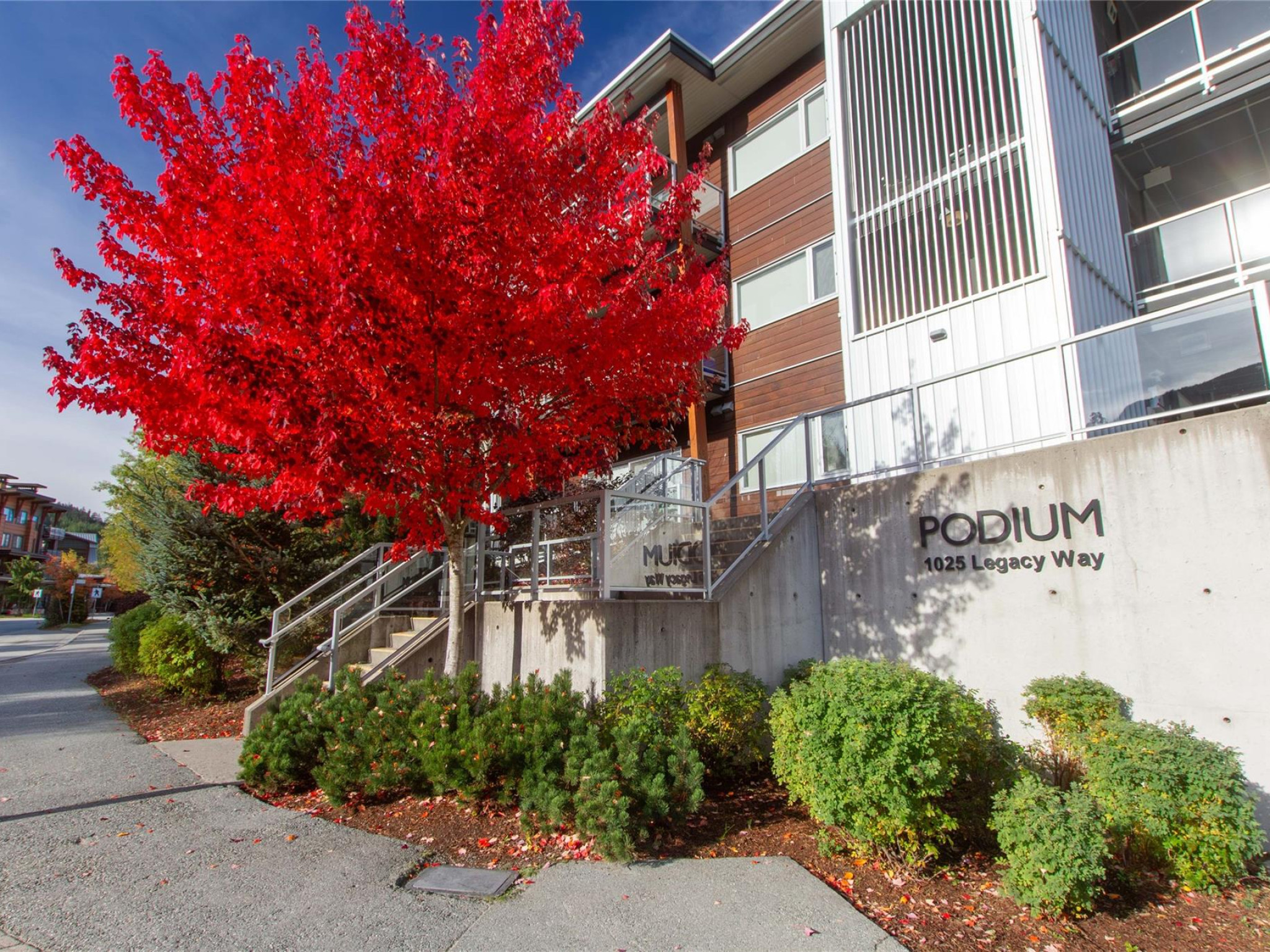 205-1025 Legacy Way image 1