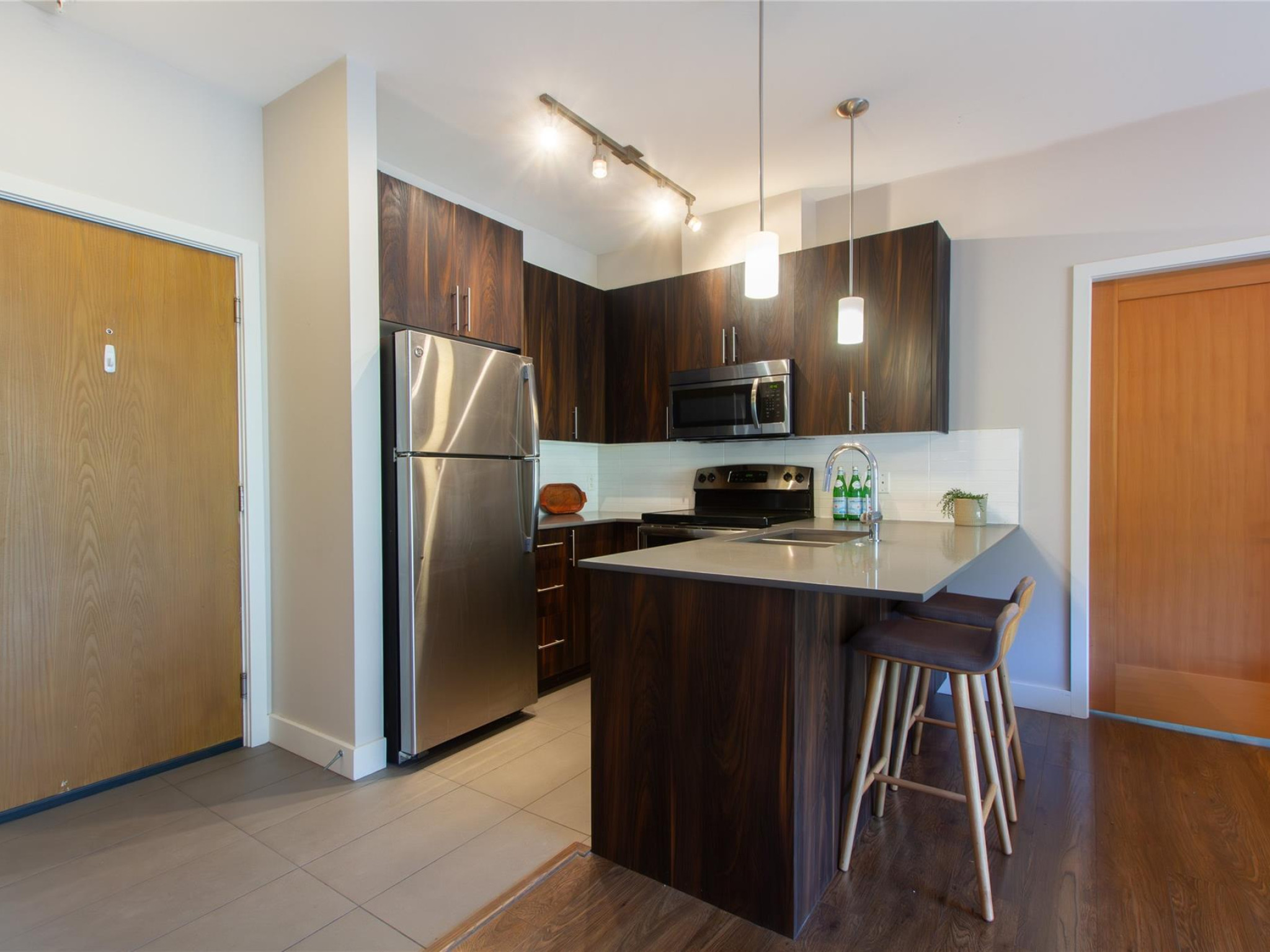 205-1025 Legacy Way image 5