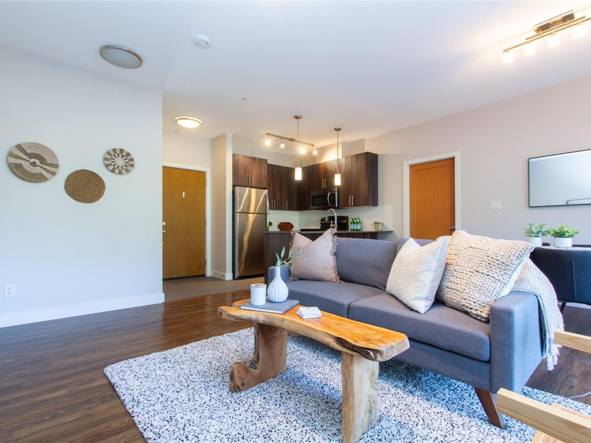 205-1025 Legacy Way image 8