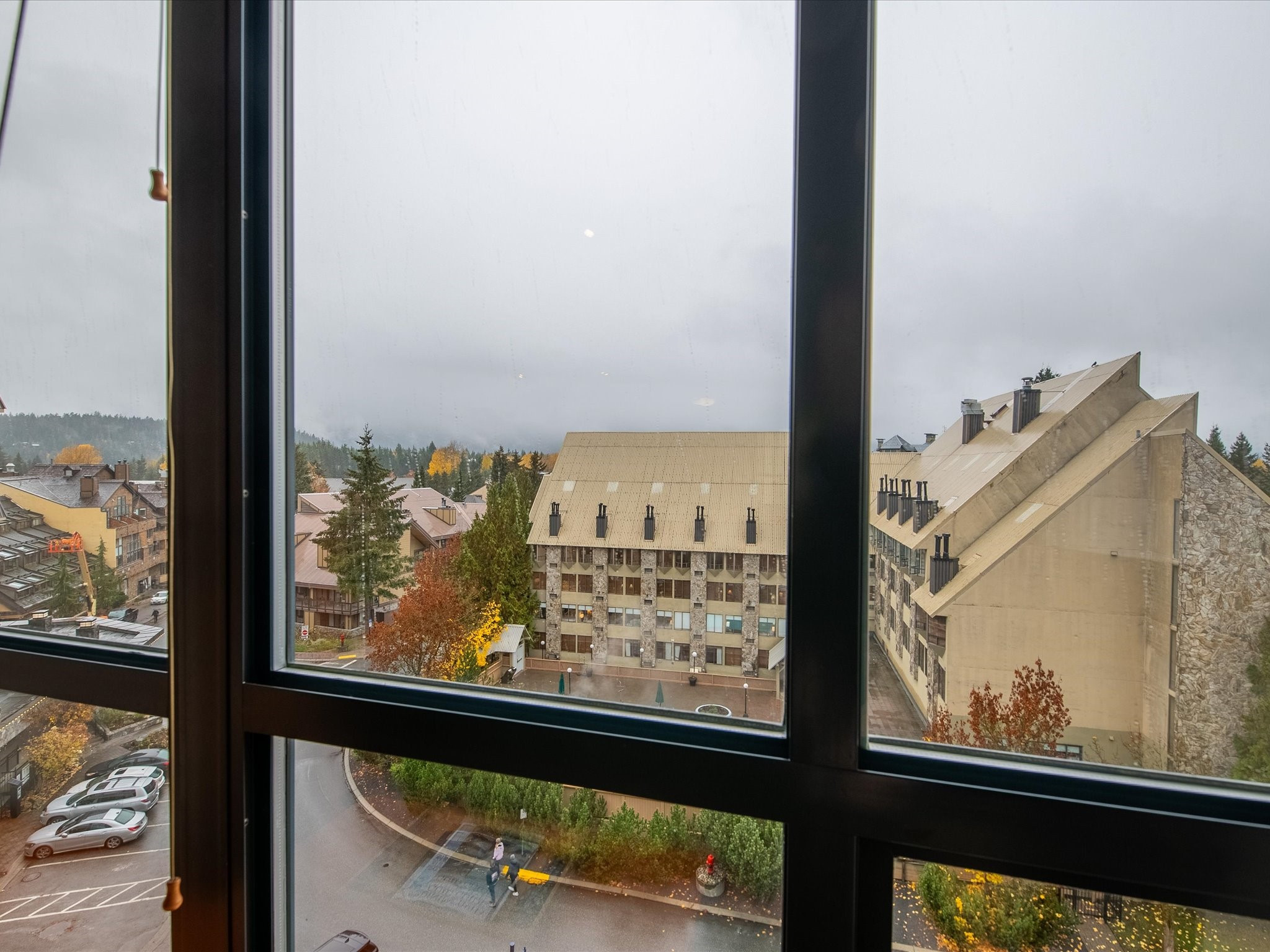 608-4320 Sundial Crescent image 8