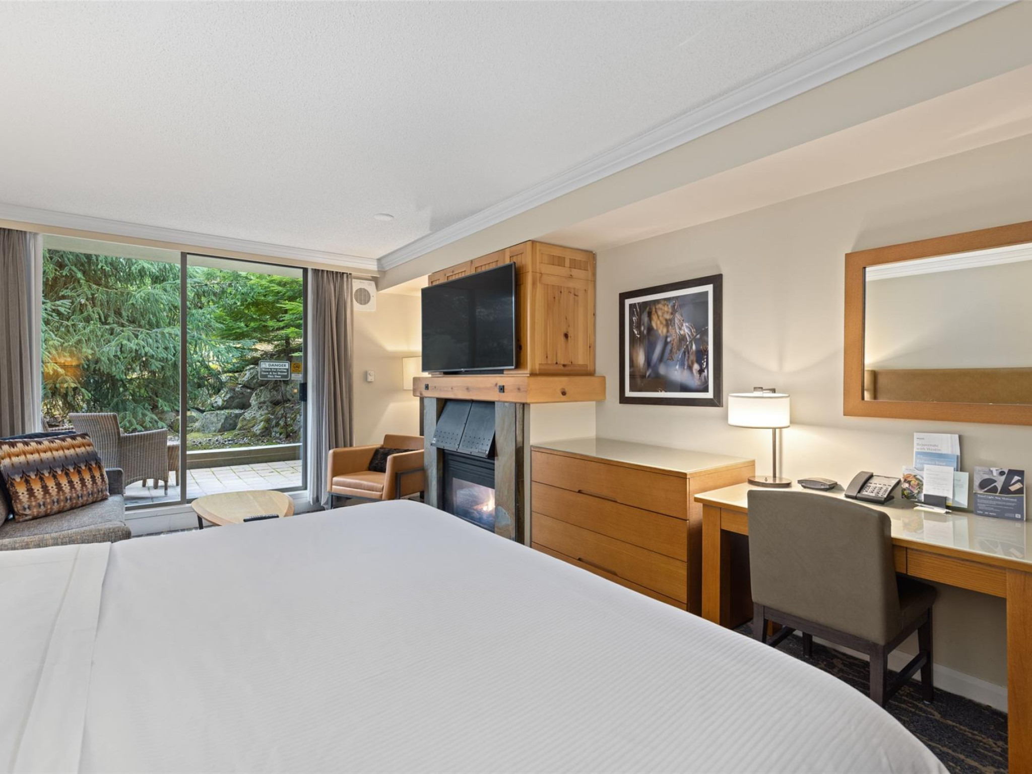 625-4090 Whistler Way image 24