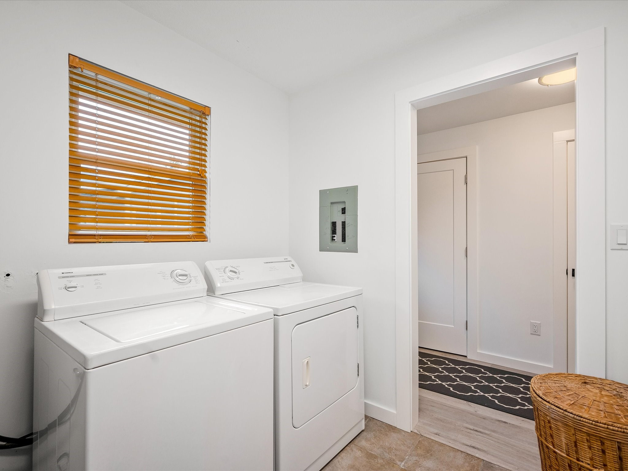 10008 Koocha Road image 18