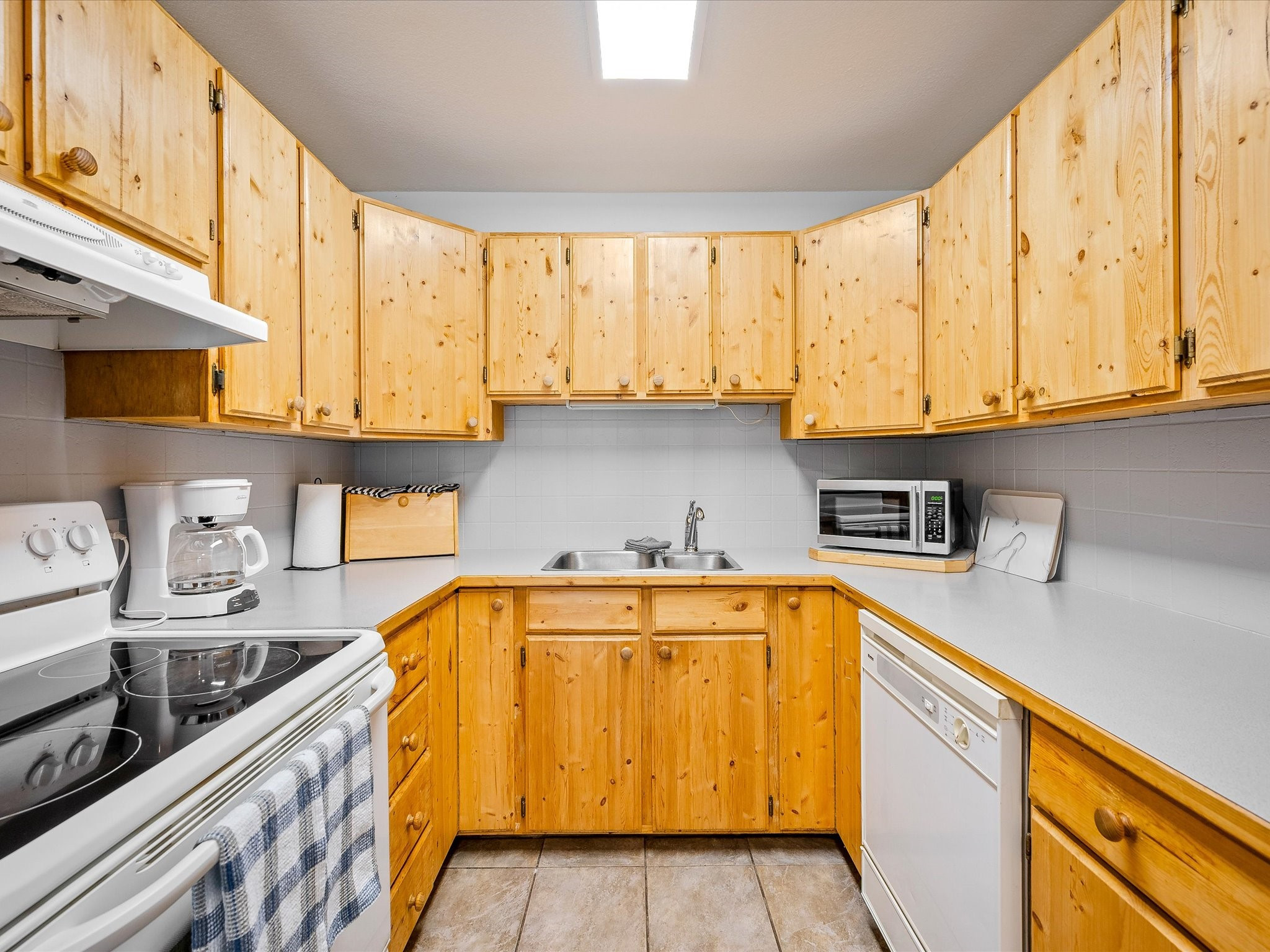 10008 Koocha Road image 8