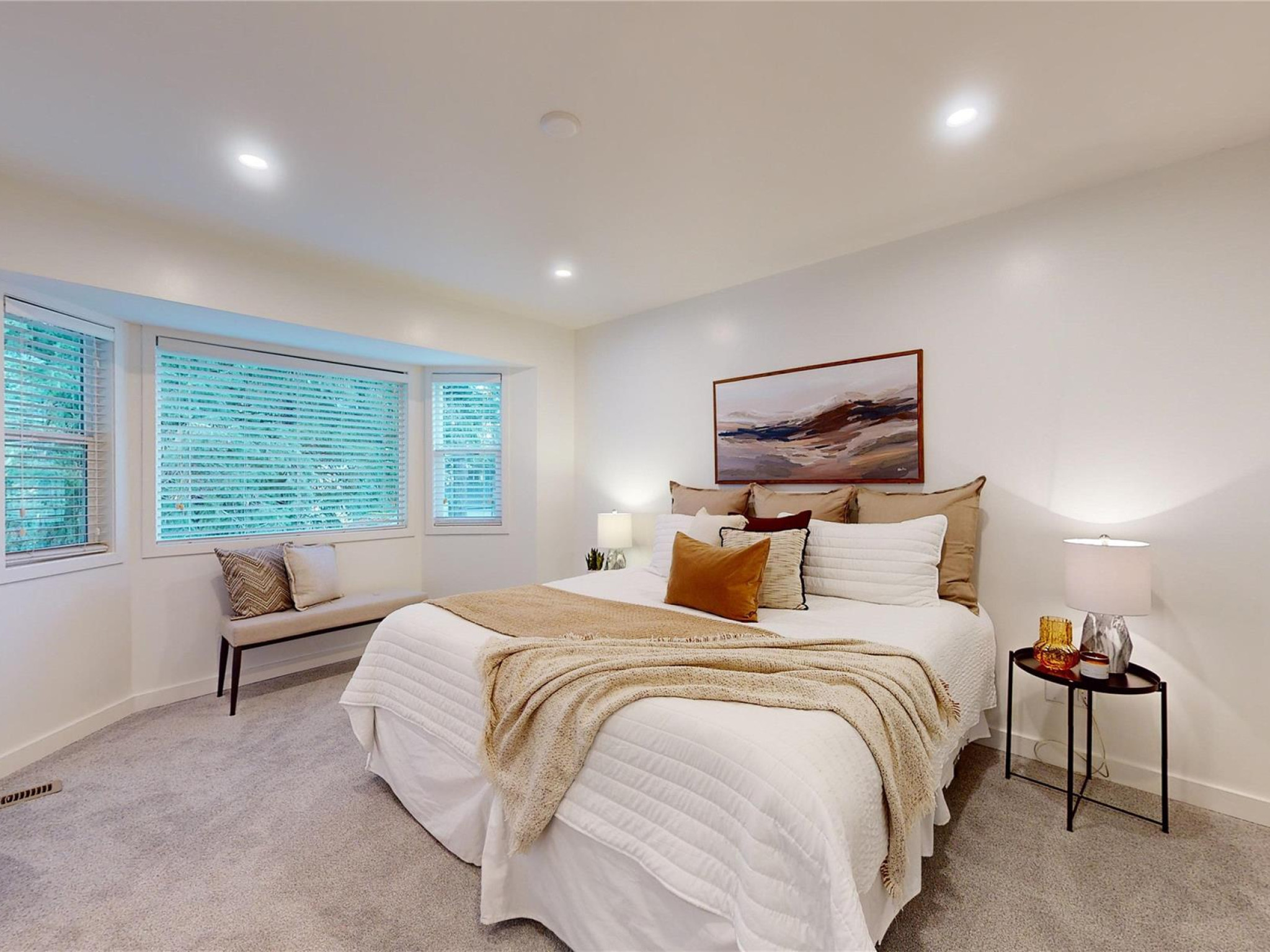 7389 Harrow Road image 13