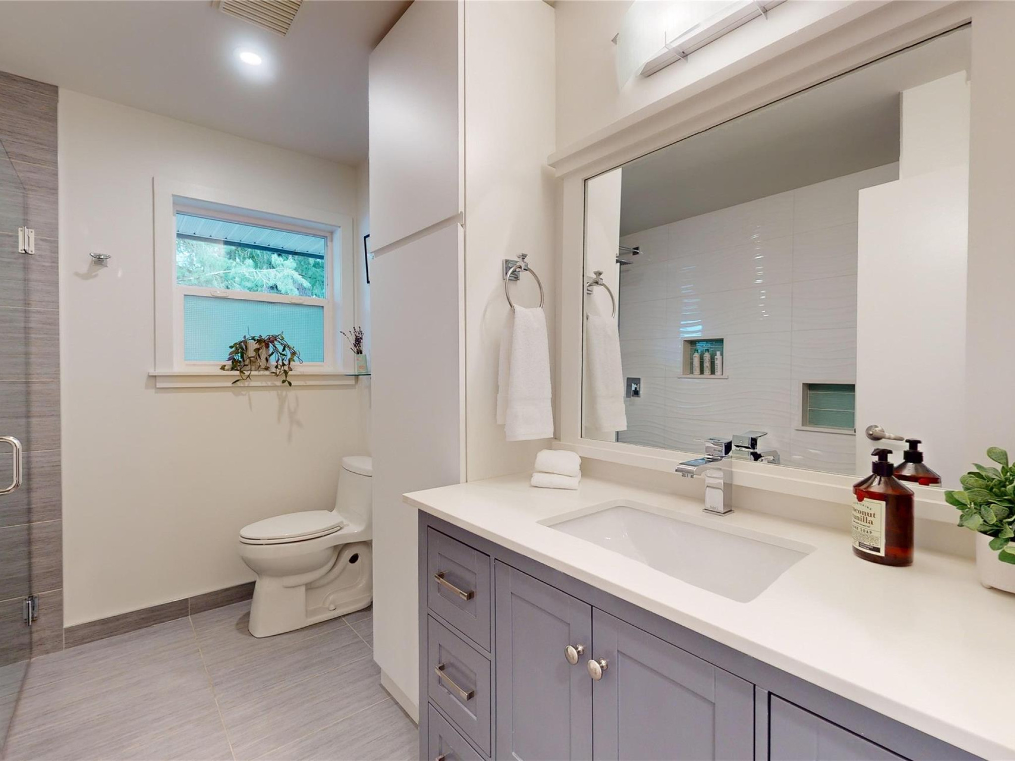 7389 Harrow Road image 16