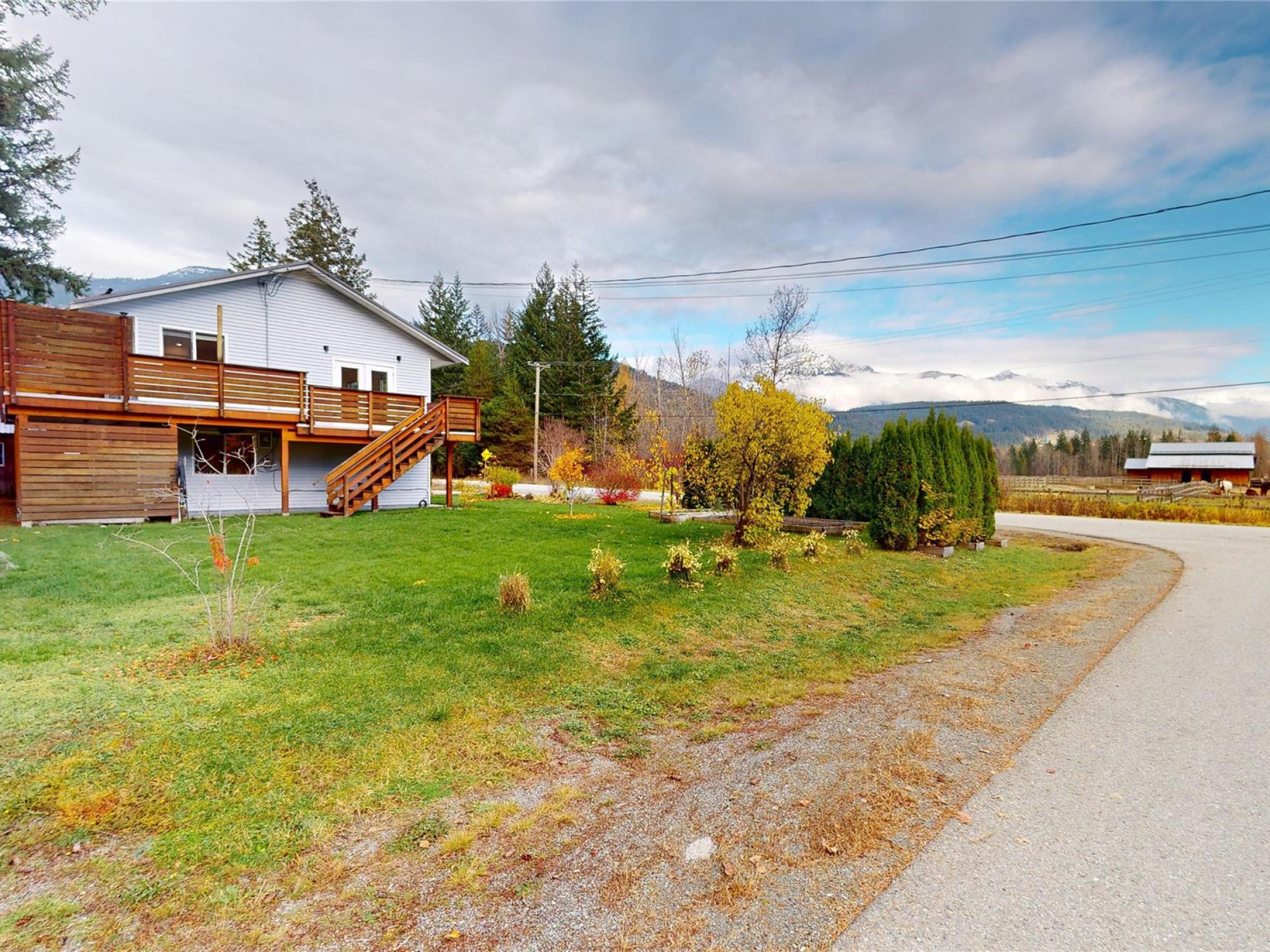 7389 Harrow Road image 26