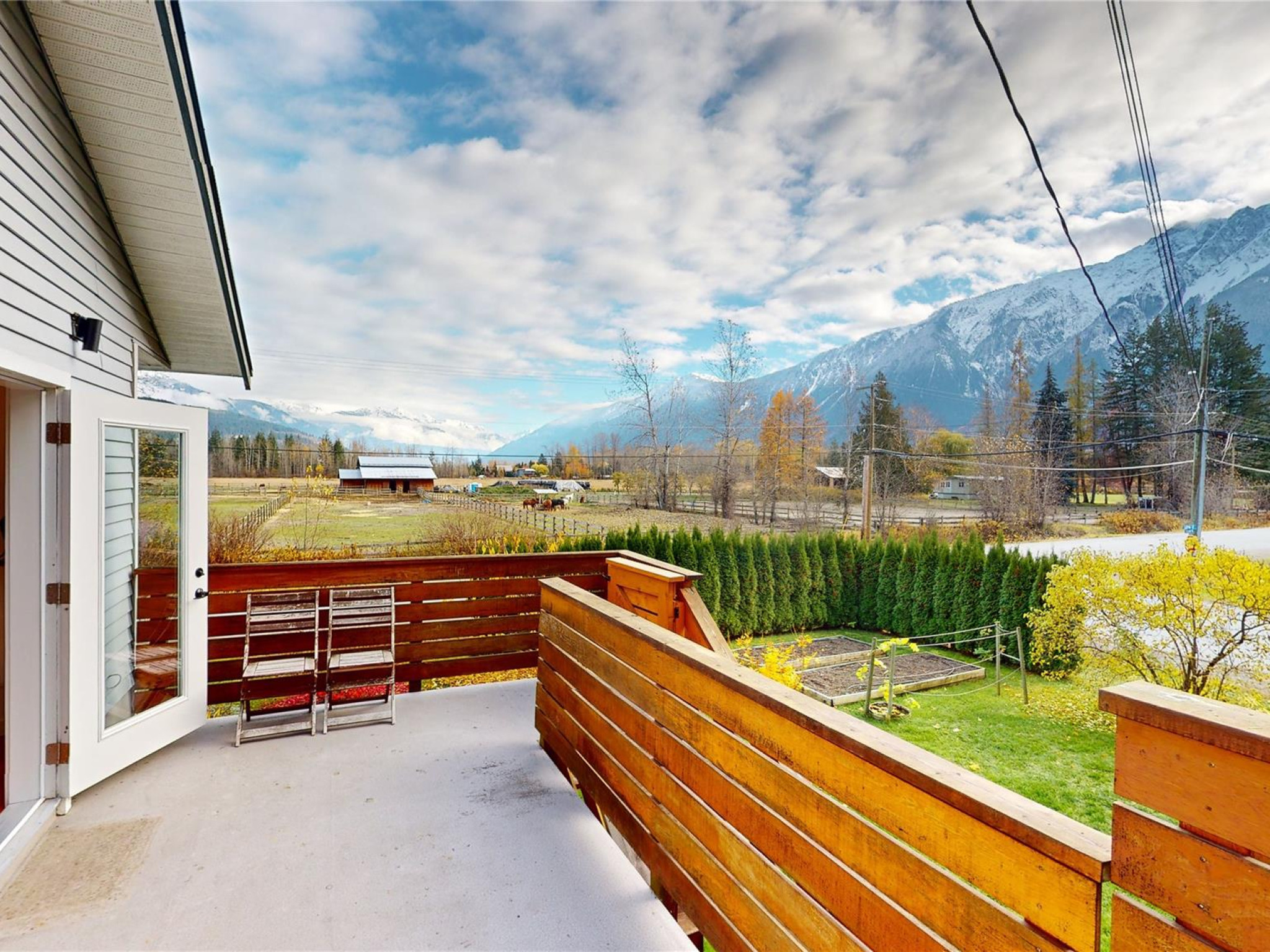 7389 Harrow Road image 28