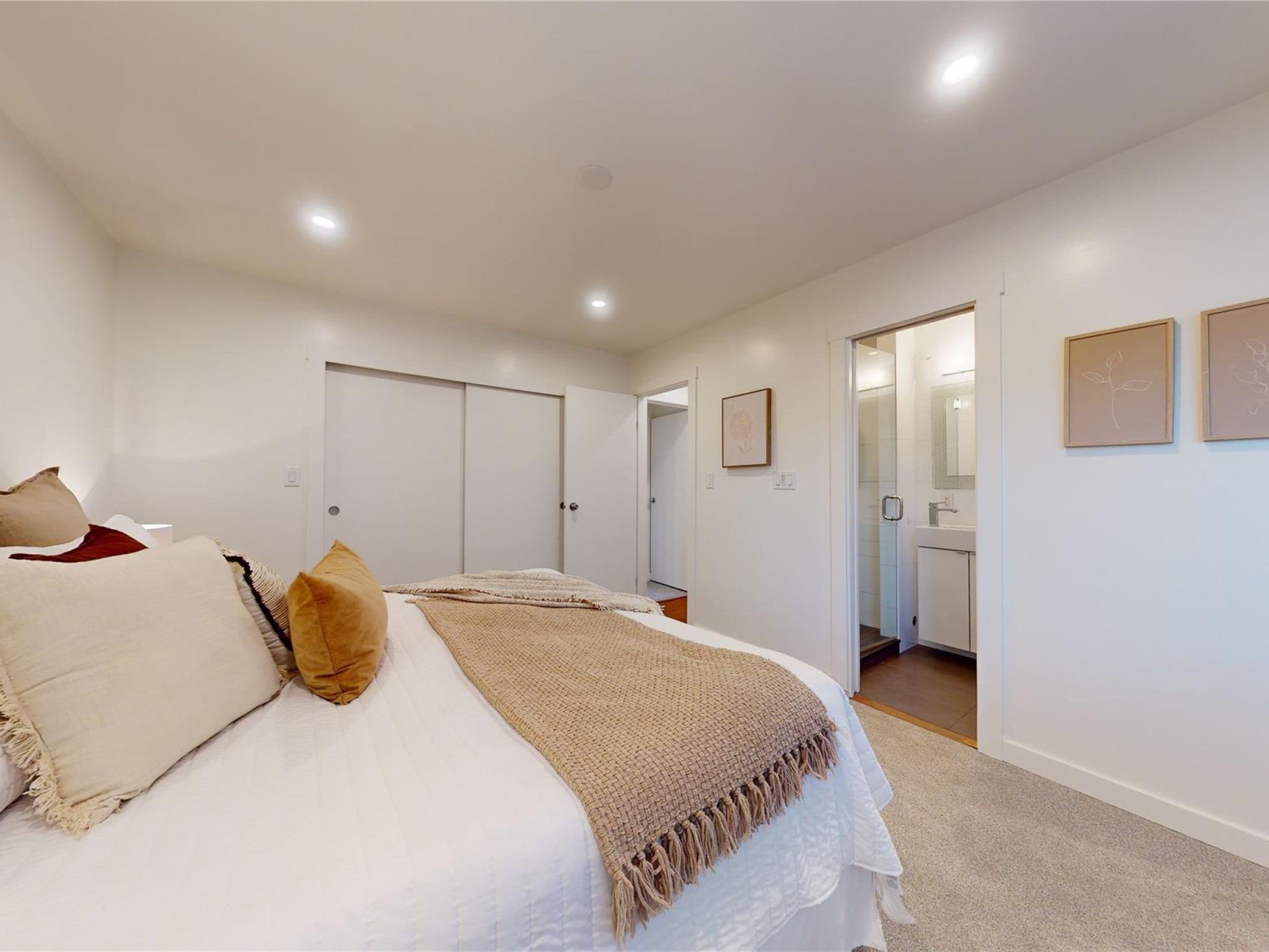 7389 Harrow Road image 33