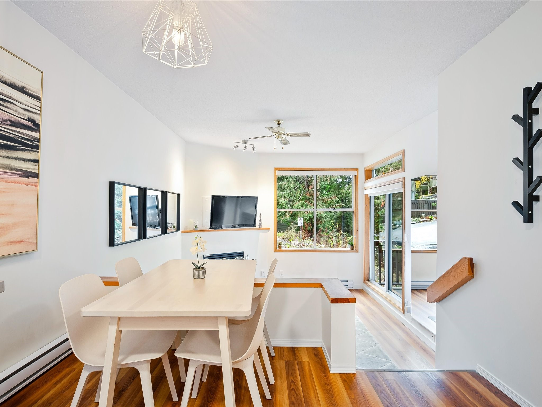 1-2213 Marmot Place image 2