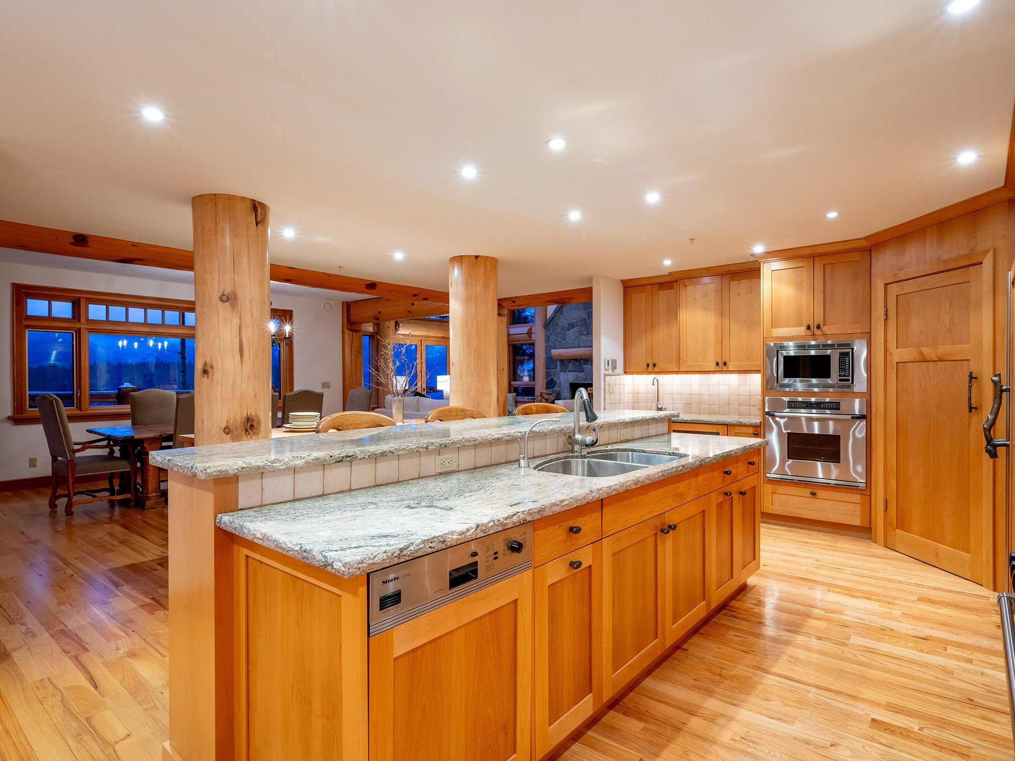 3826 Sunridge Drive image 10