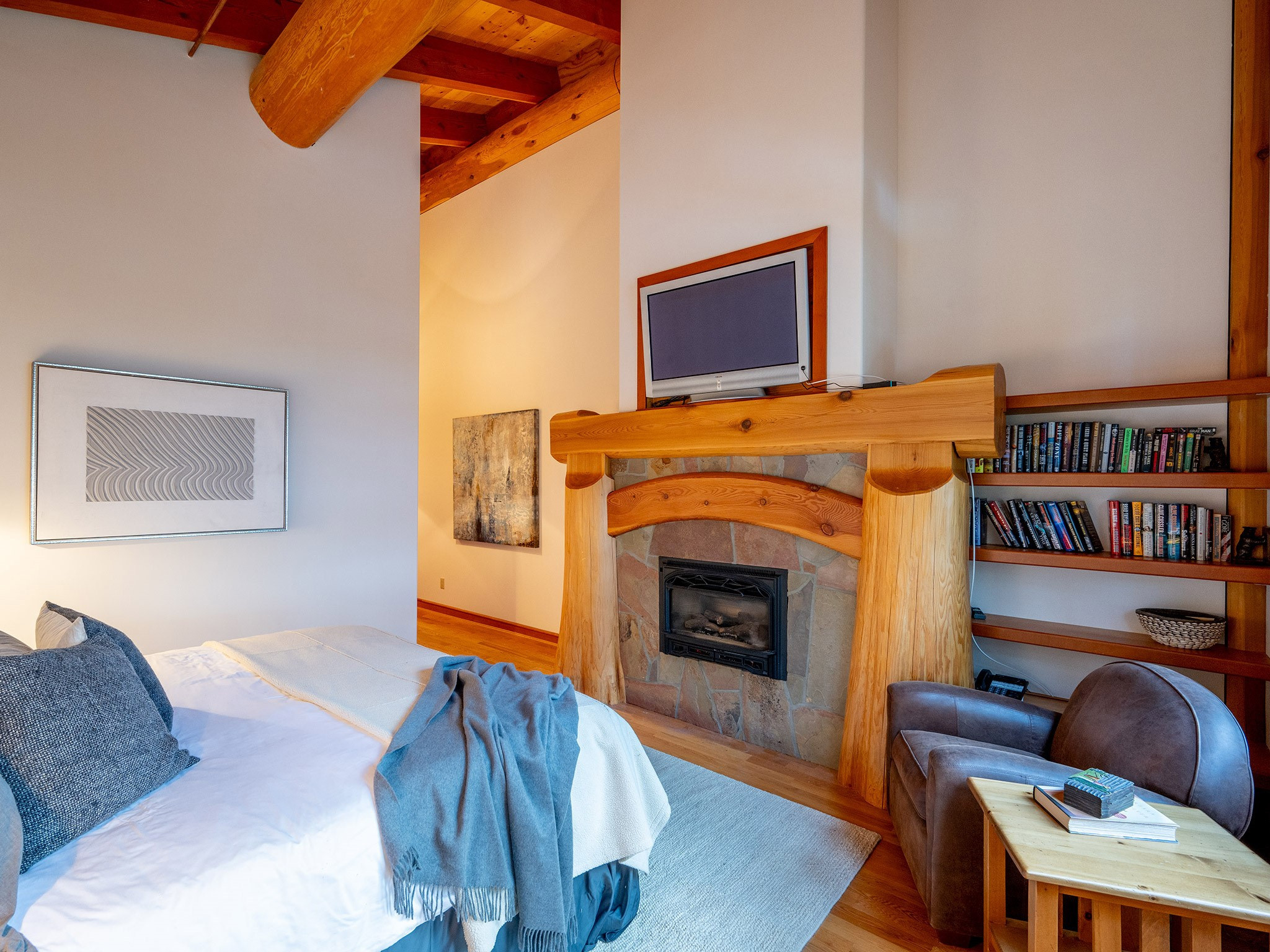 3826 Sunridge Drive image 16