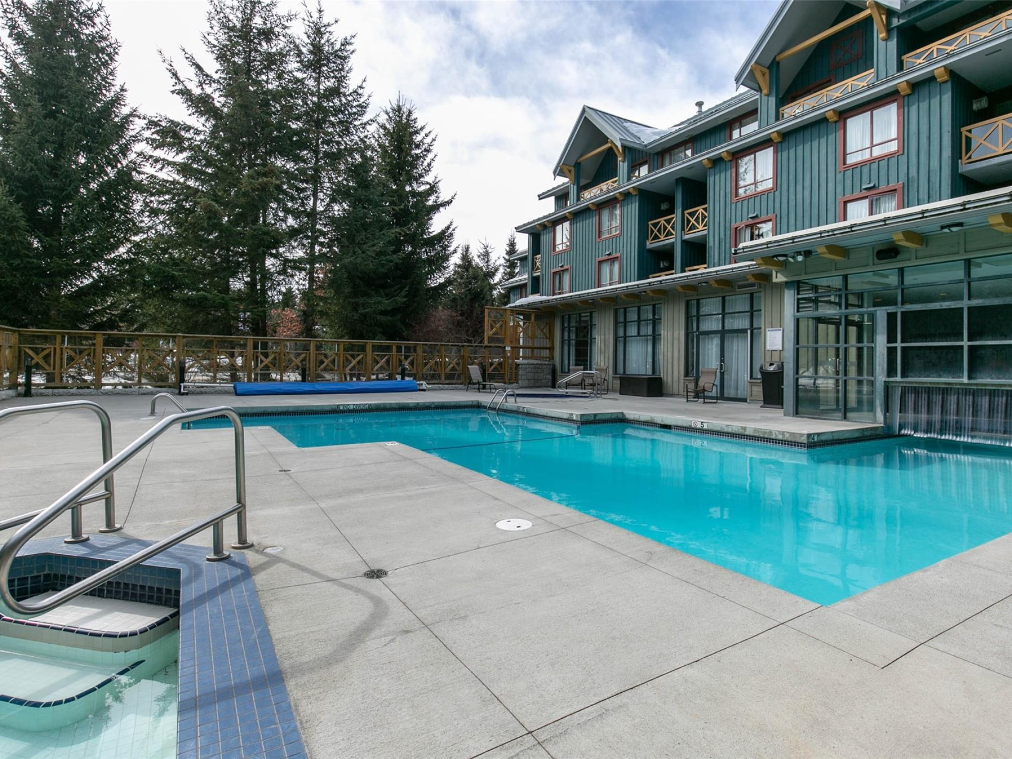 1330-4308 Main Street image 11