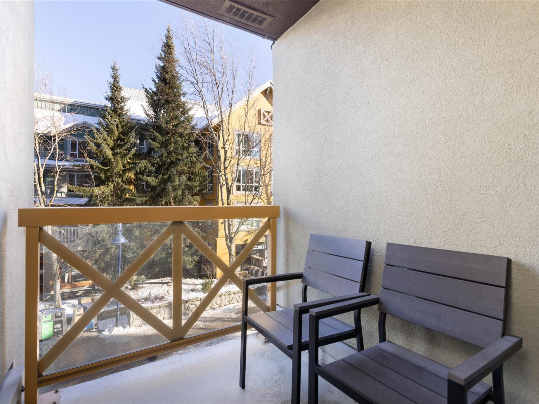 1330-4308 Main Street image 14