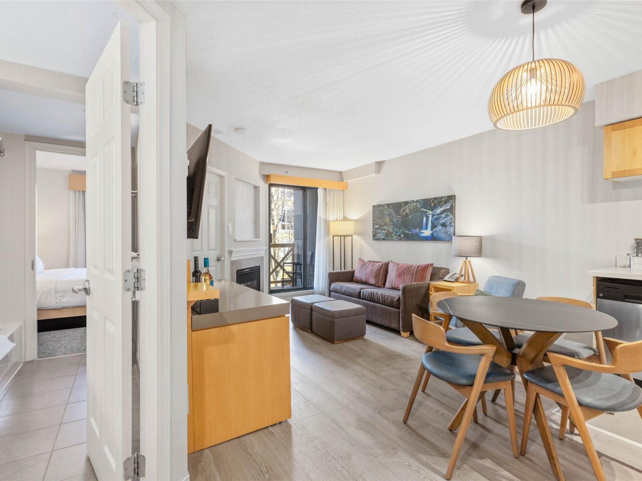 1330-4308 Main Street image 3