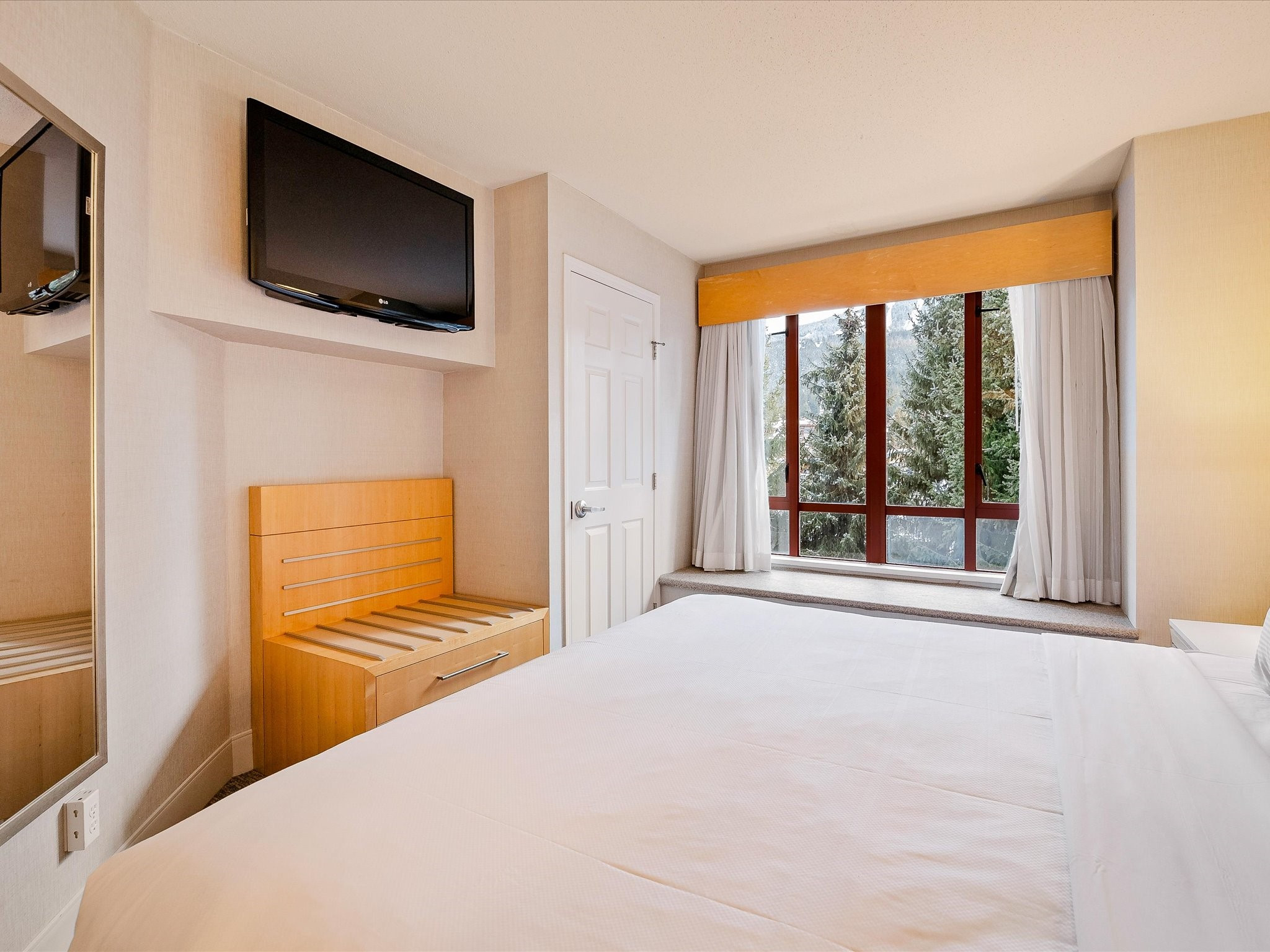 2315-4308 Main Street image 13