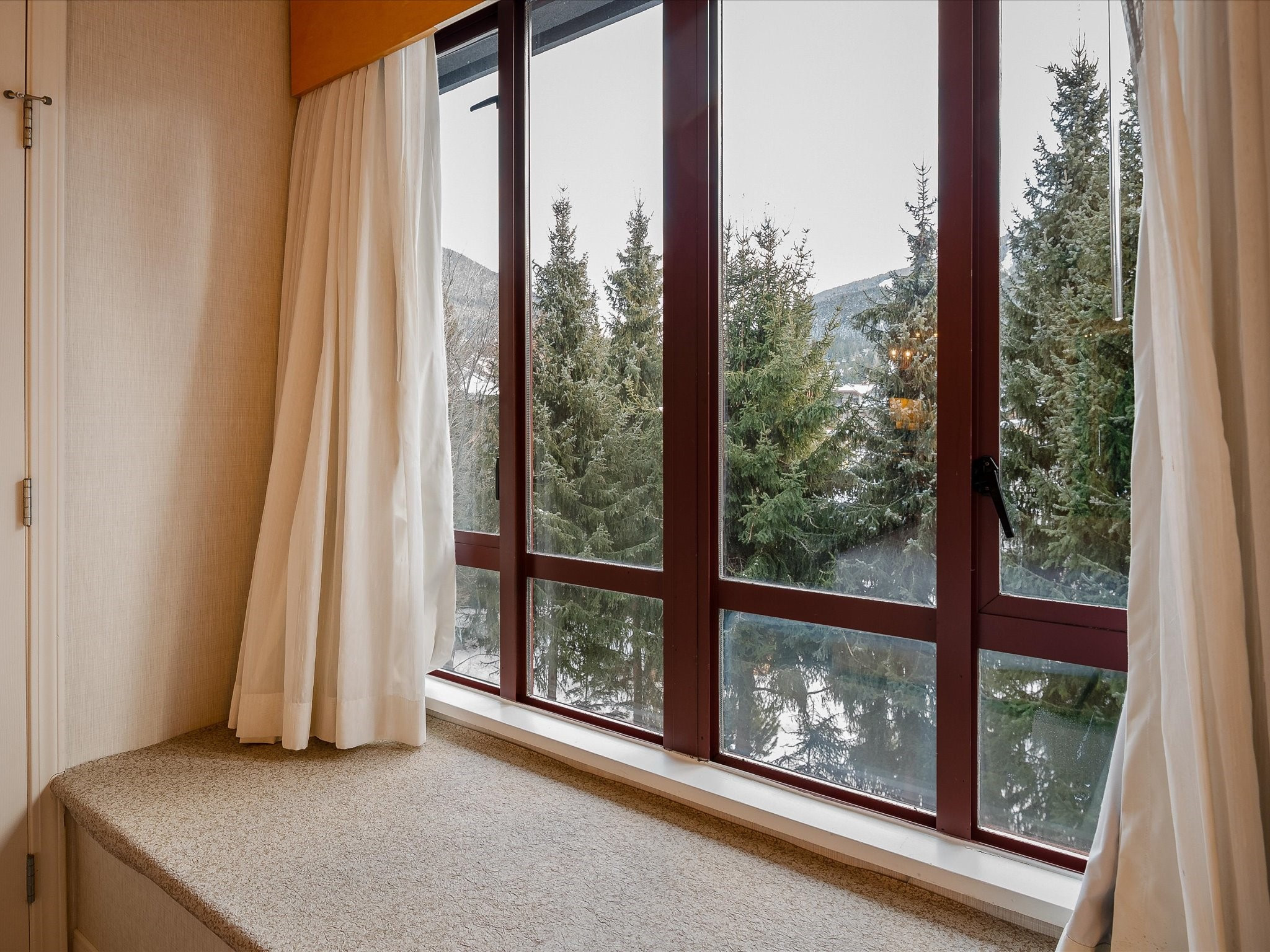 2315-4308 Main Street image 15