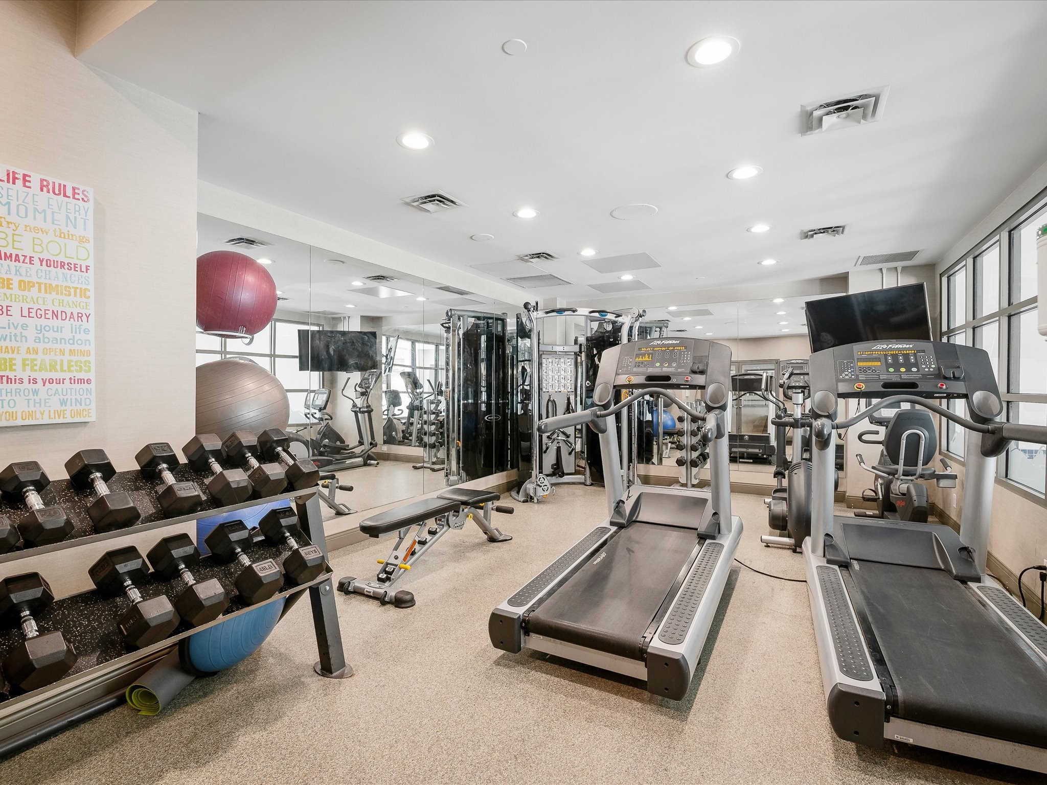 2315-4308 Main Street image 22