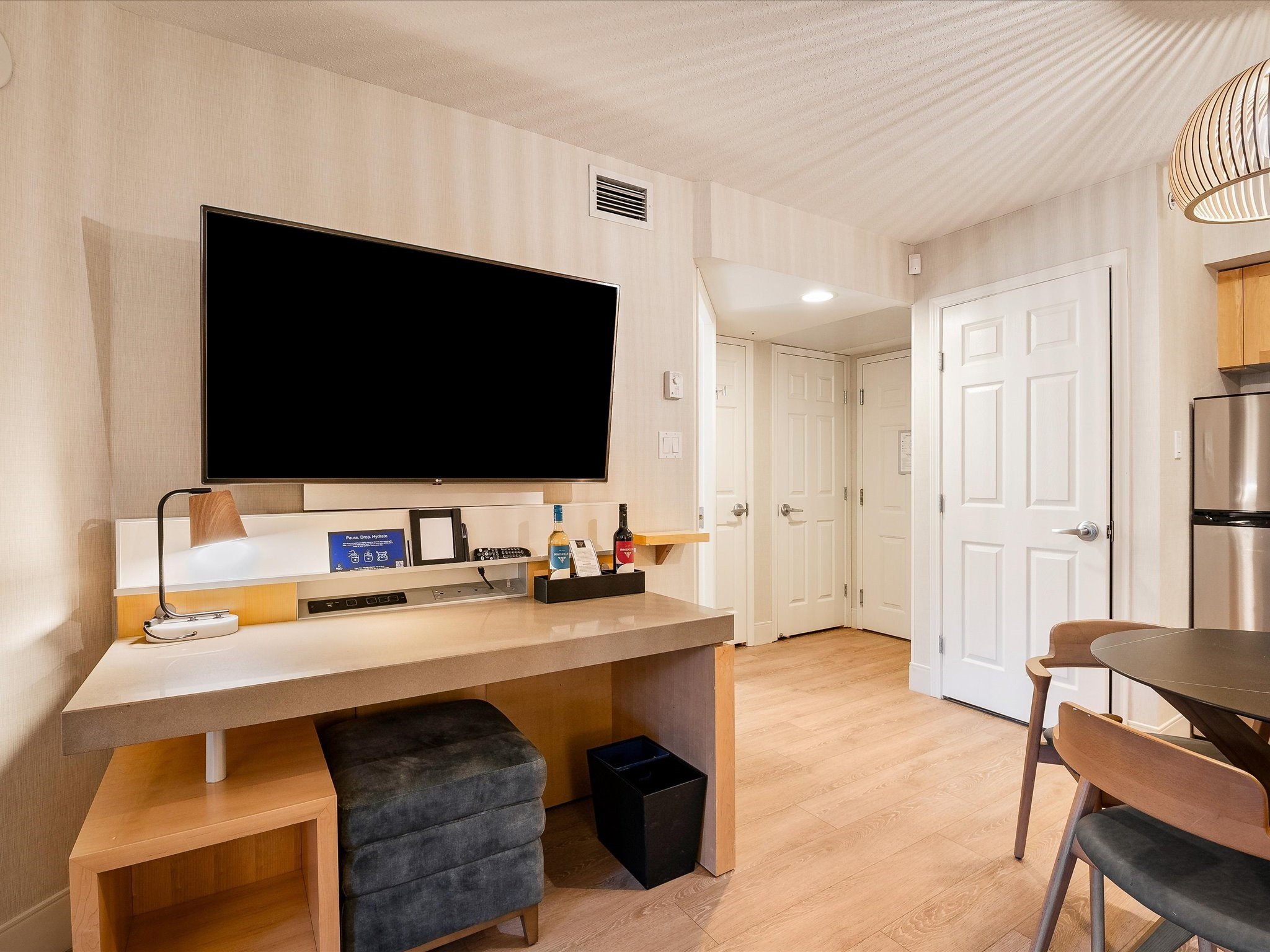 2315-4308 Main Street image 5