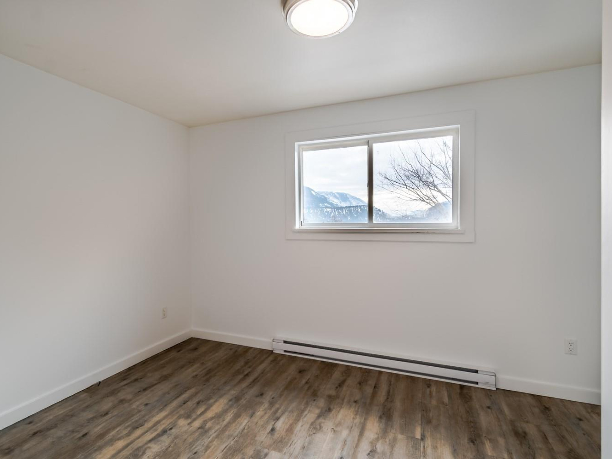 771 Foster Drive image 14