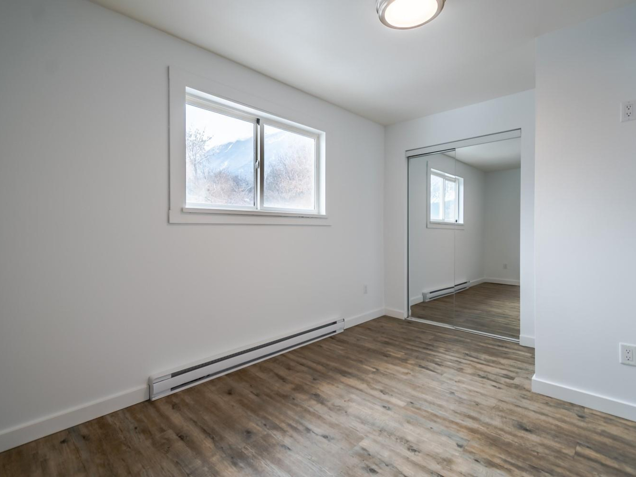 771 Foster Drive image 15