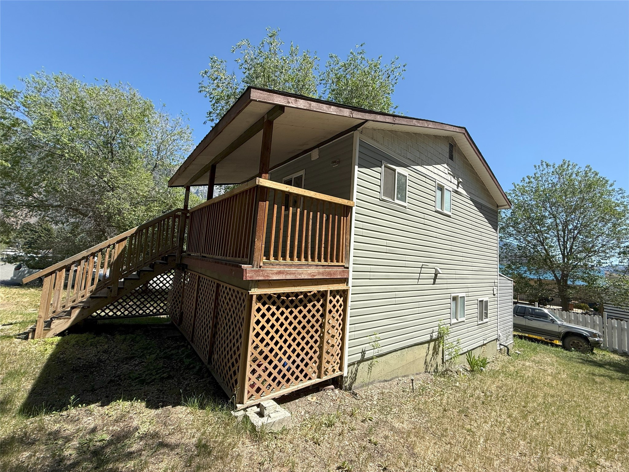 771 Foster Drive image 30