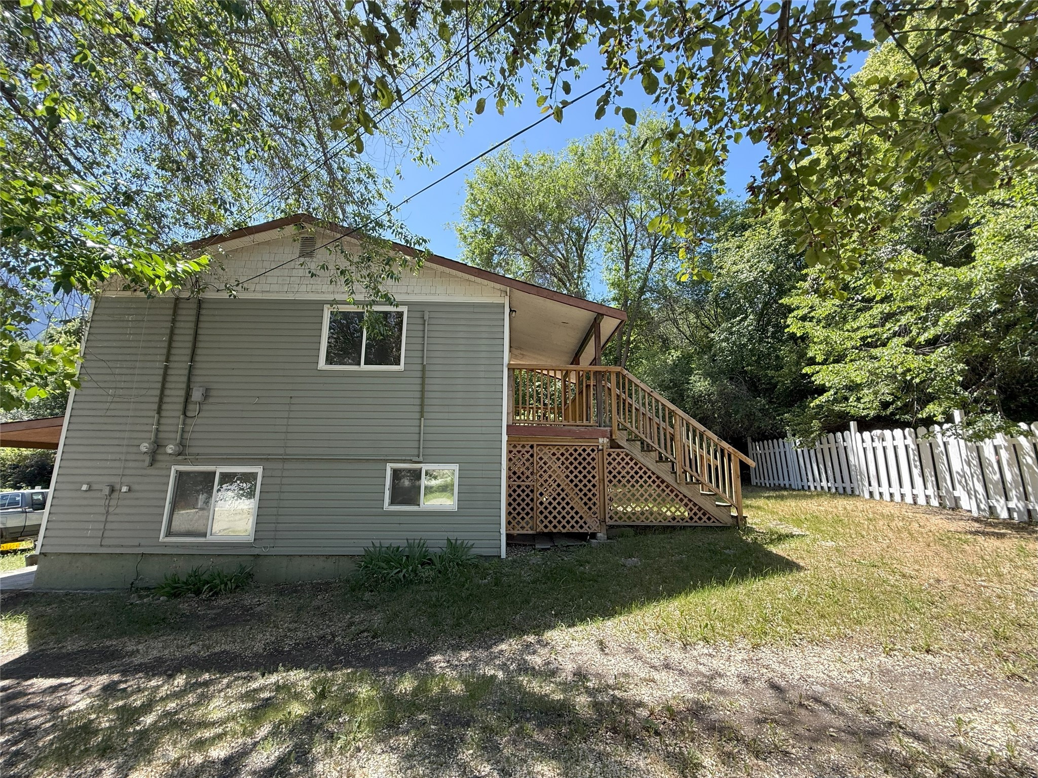 771 Foster Drive image 32