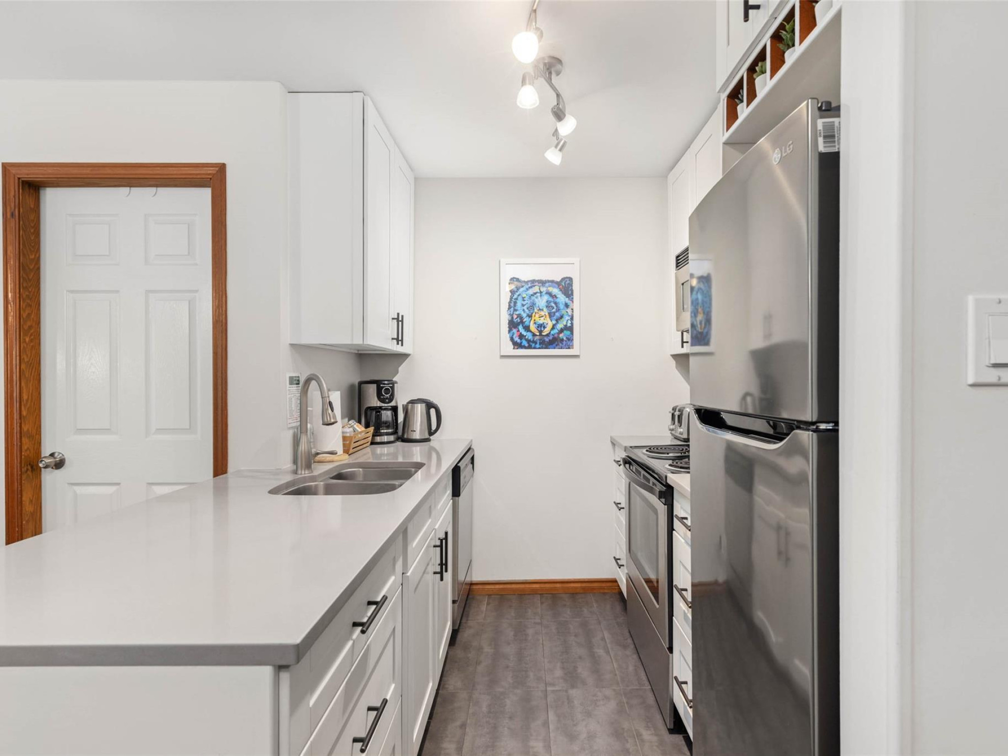 419-4800 Spearhead Drive image 10