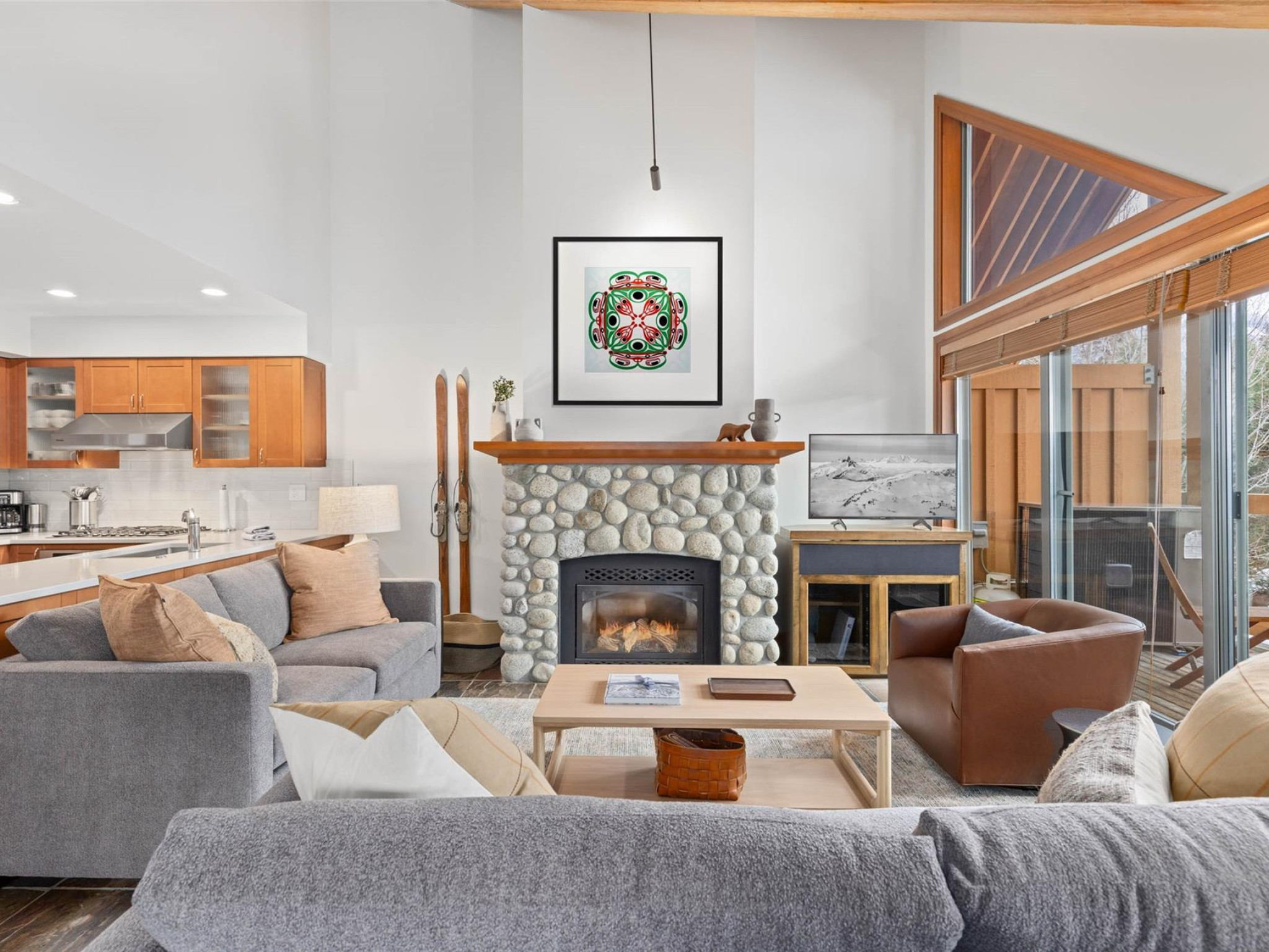 B-4847 Casabella Crescent image