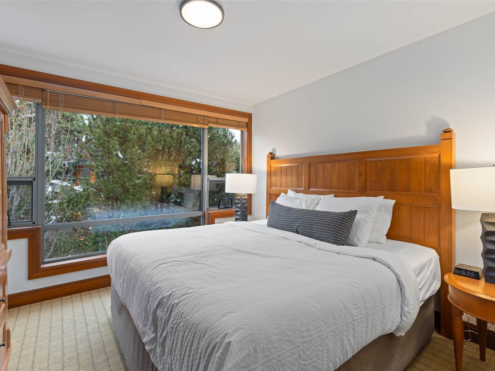 B-4847 Casabella Crescent image 9