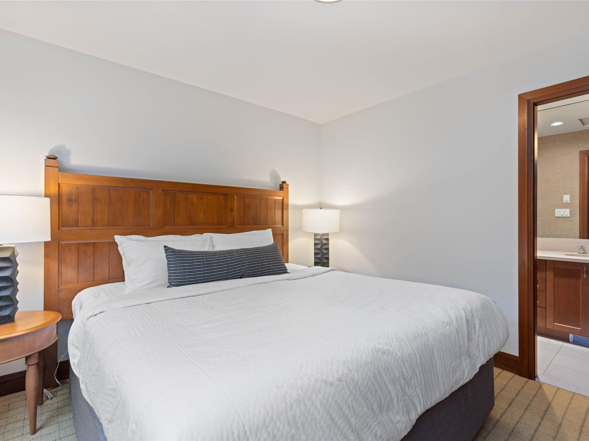 B-4847 Casabella Crescent image 10