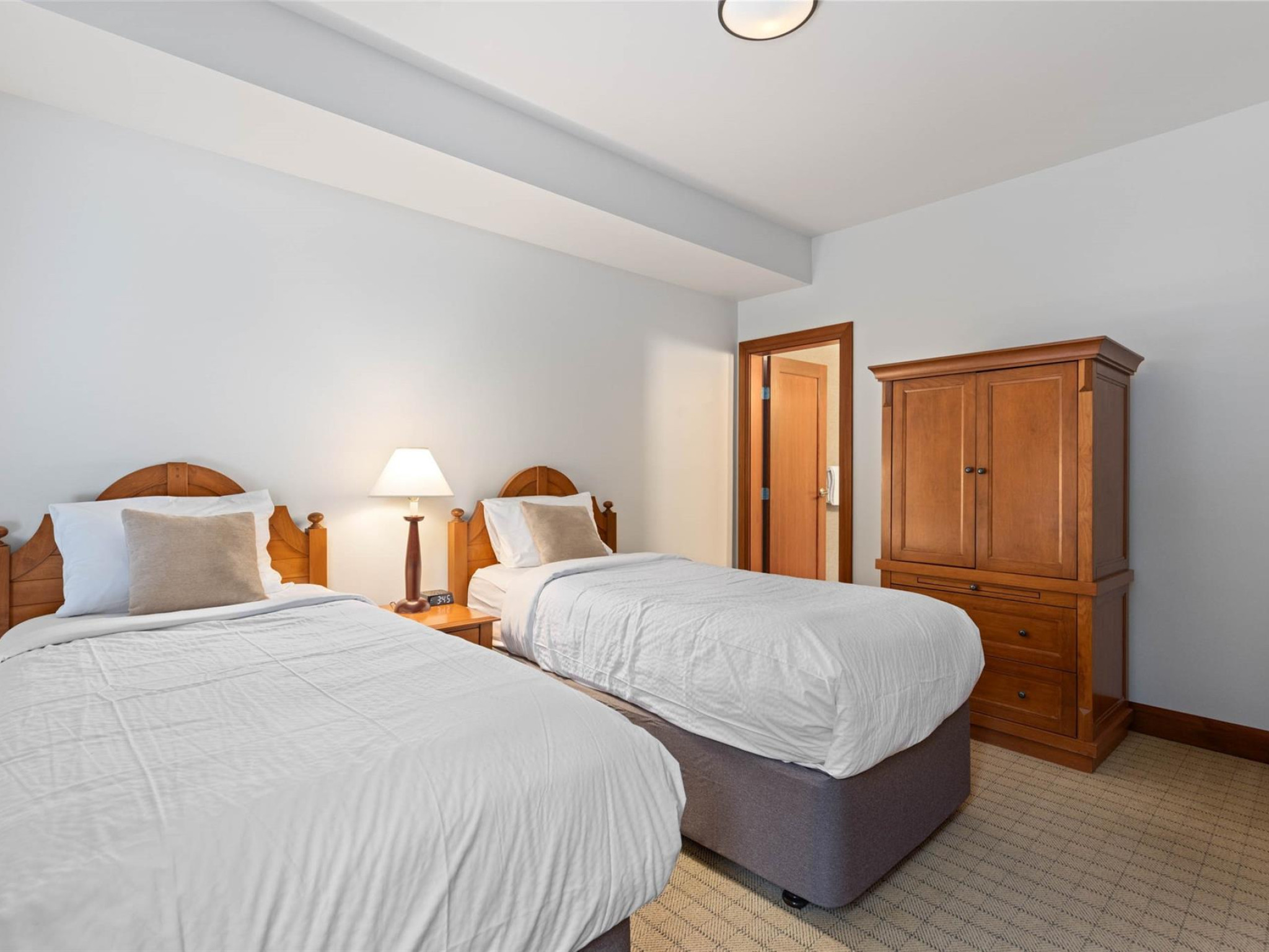 B-4847 Casabella Crescent image 14