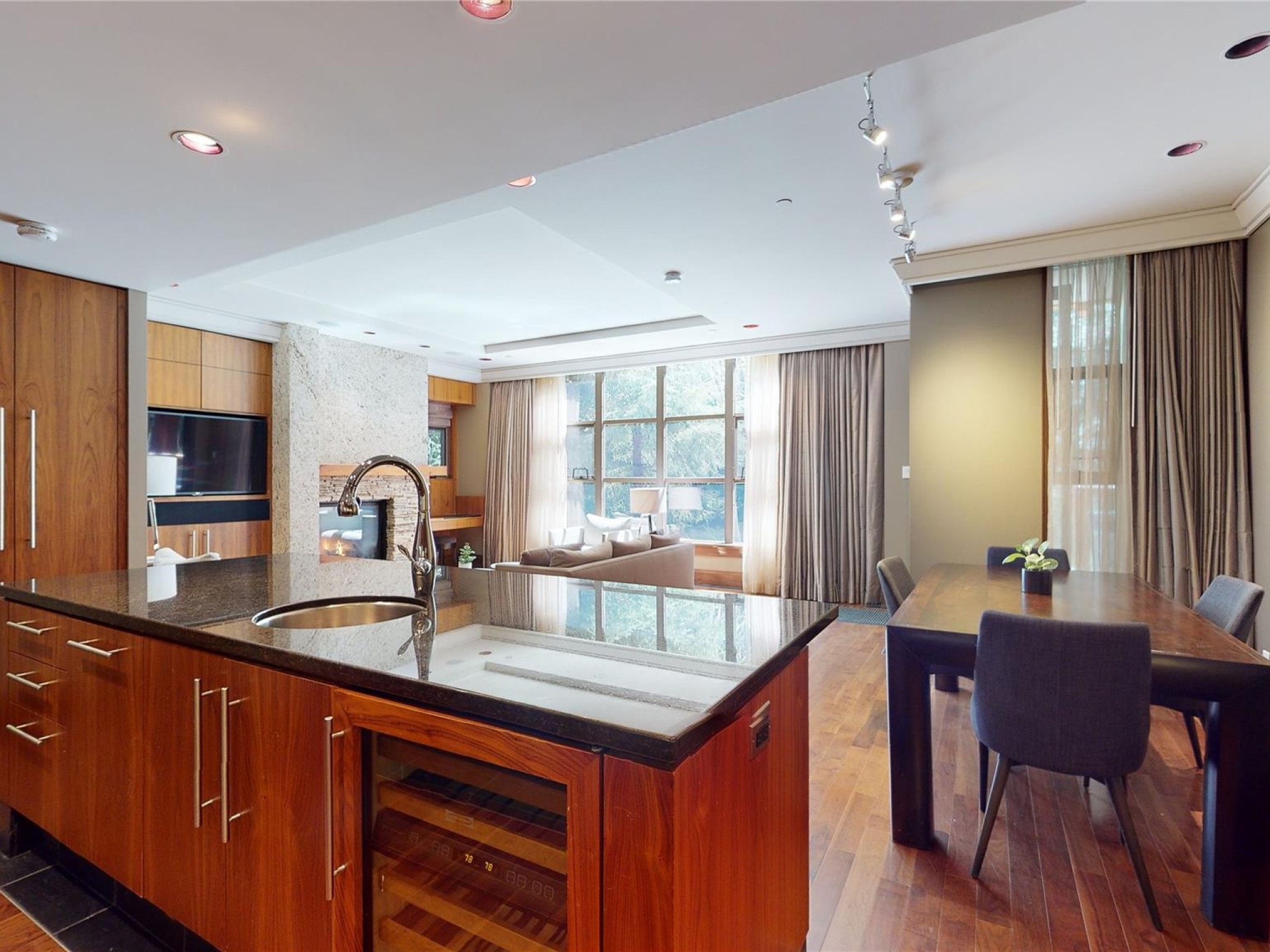 21-4617 Blackcomb Way image 9