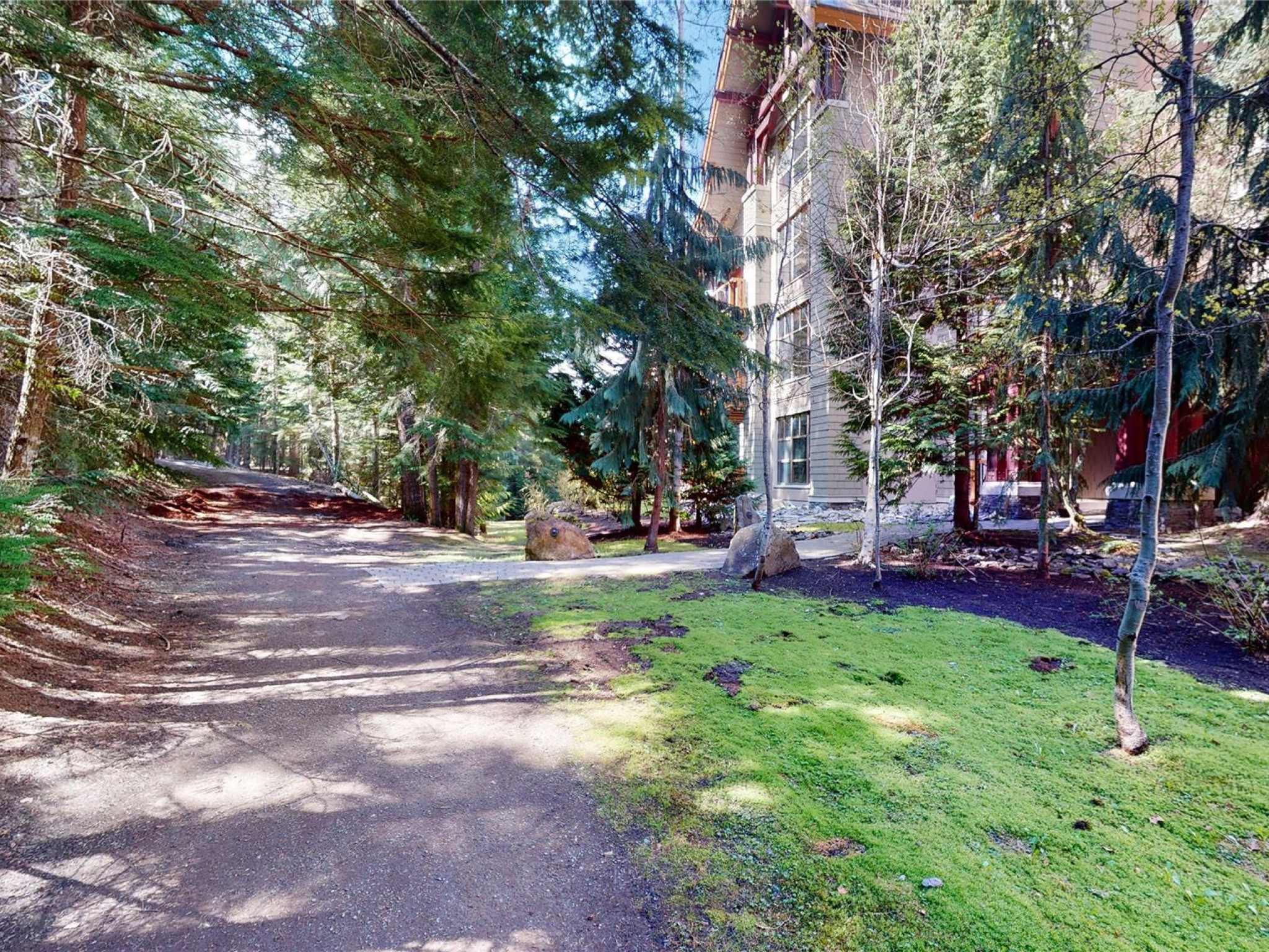 21-4617 Blackcomb Way image 26