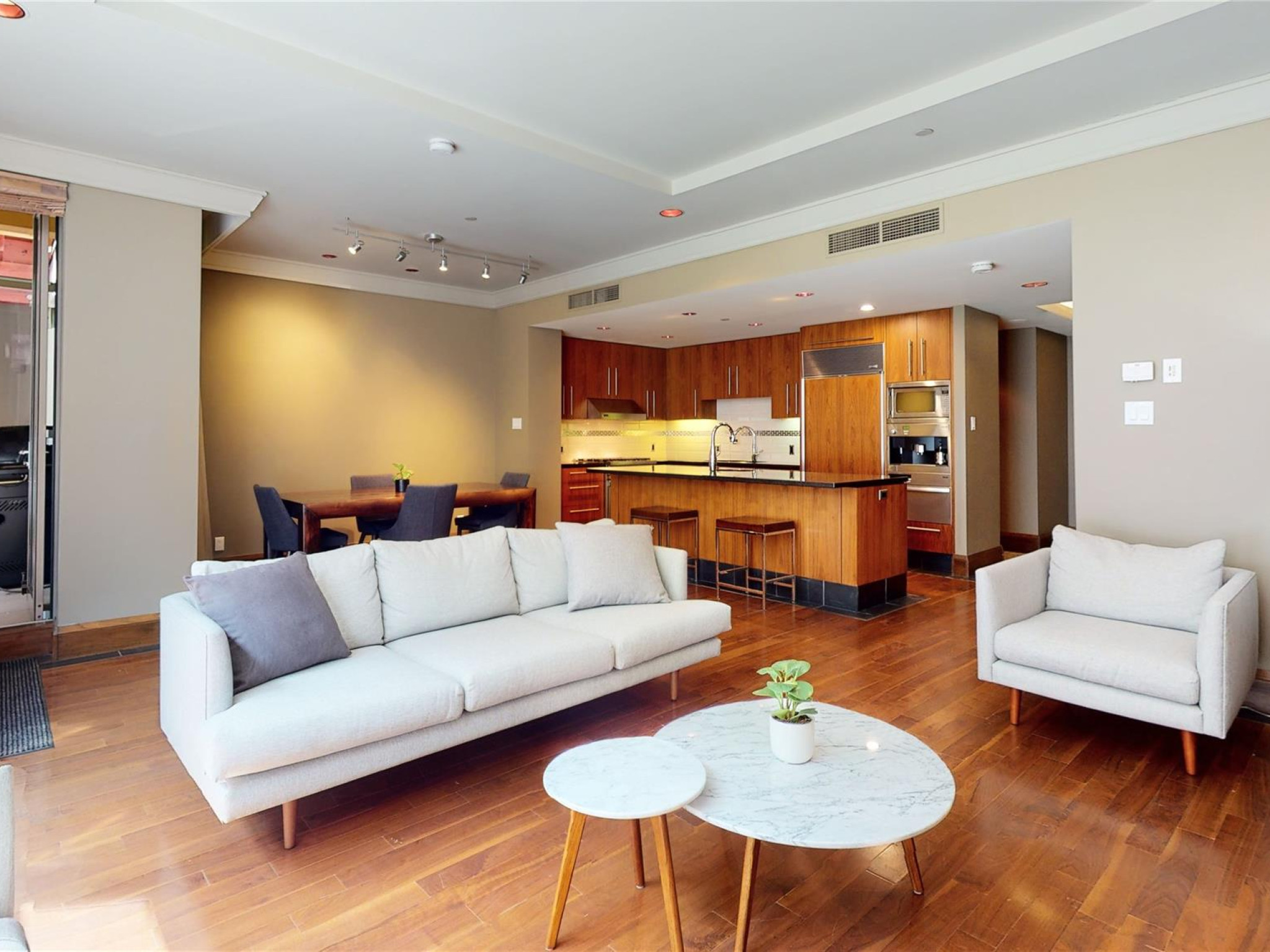 21-4617 Blackcomb Way image 3