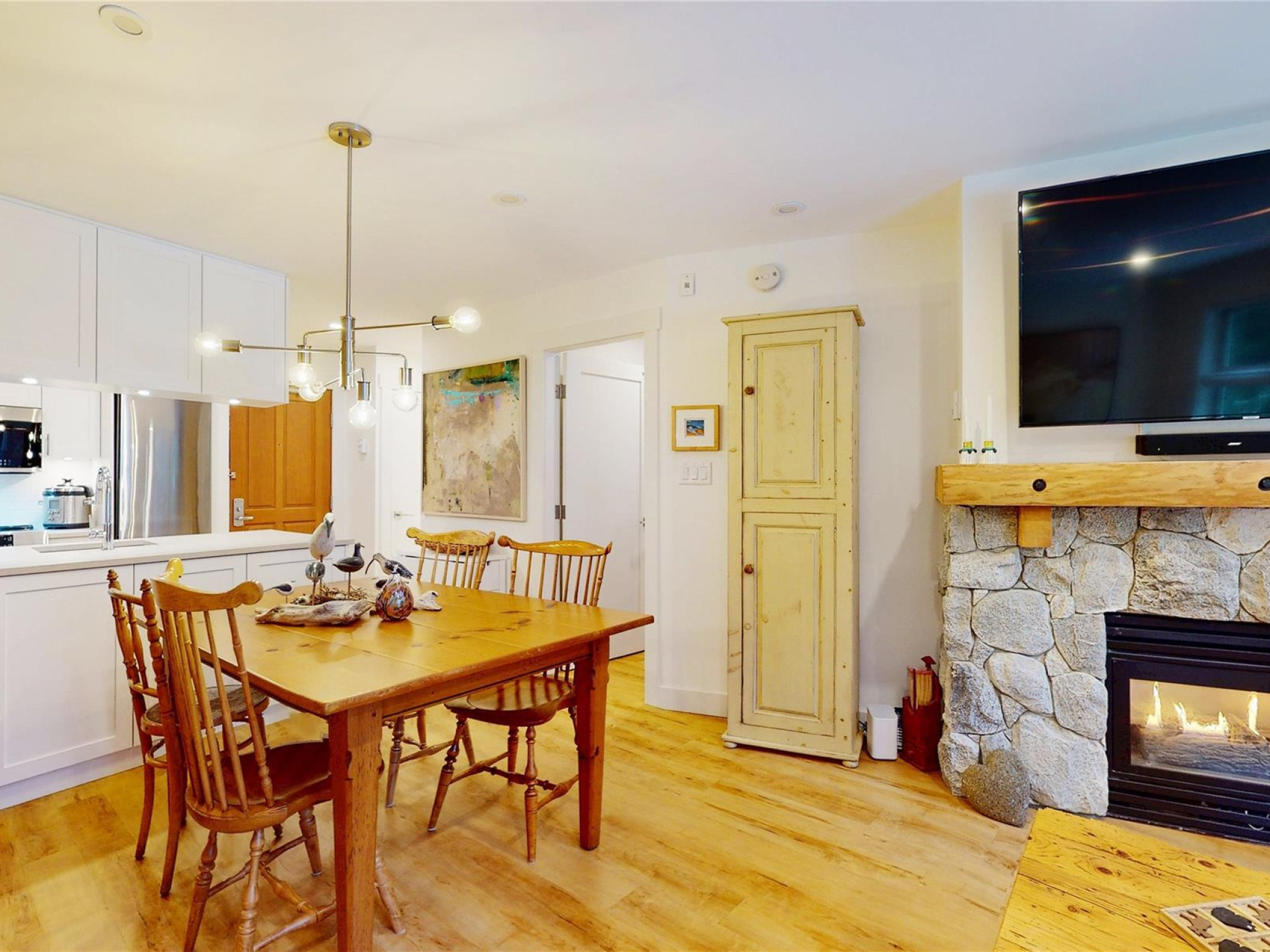 421-4660 Blackcomb Way image 10