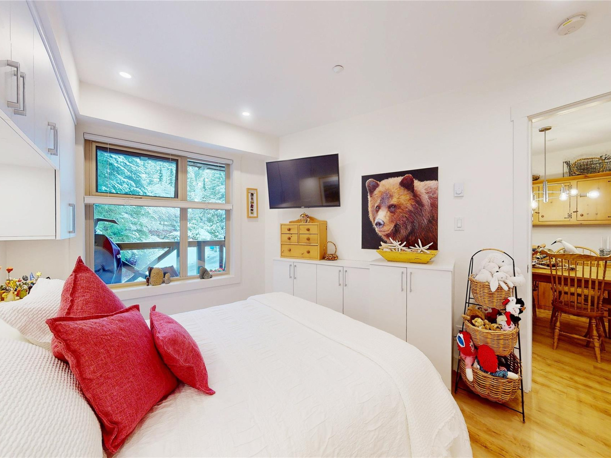 421-4660 Blackcomb Way image 17