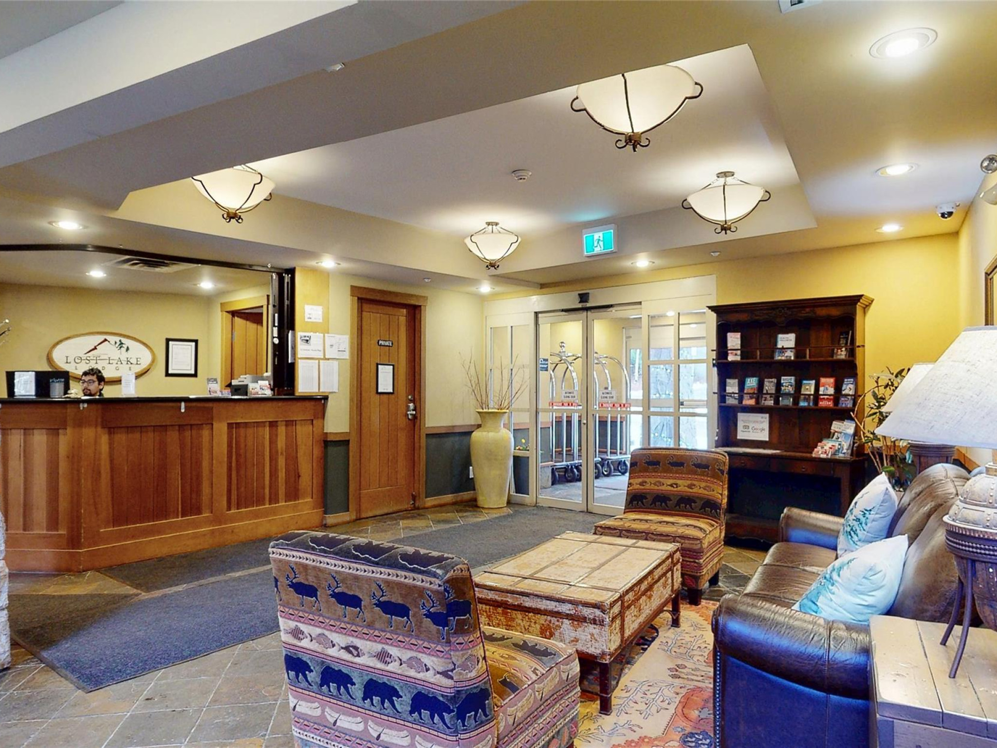 421-4660 Blackcomb Way image 1