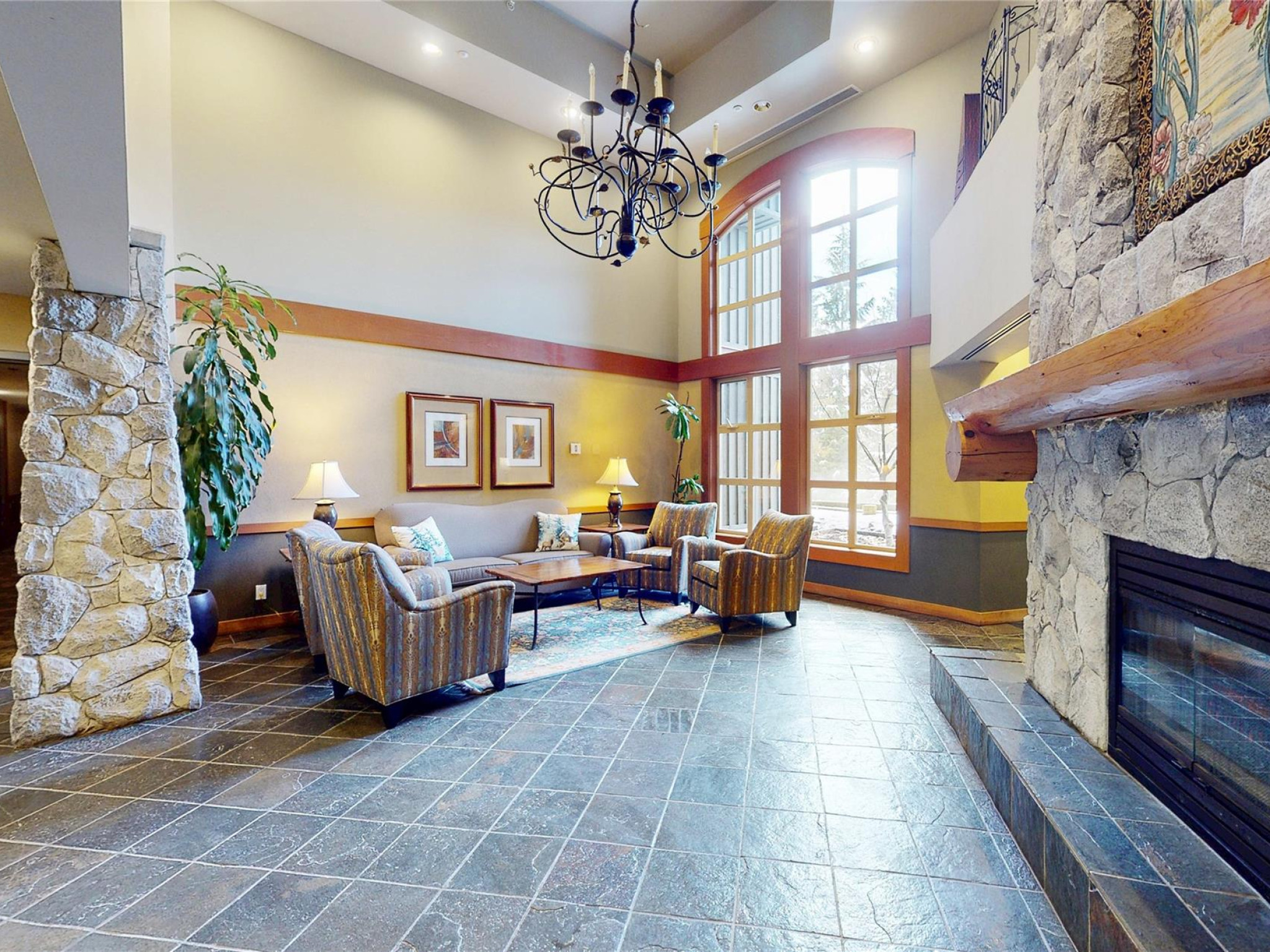 421-4660 Blackcomb Way image 25