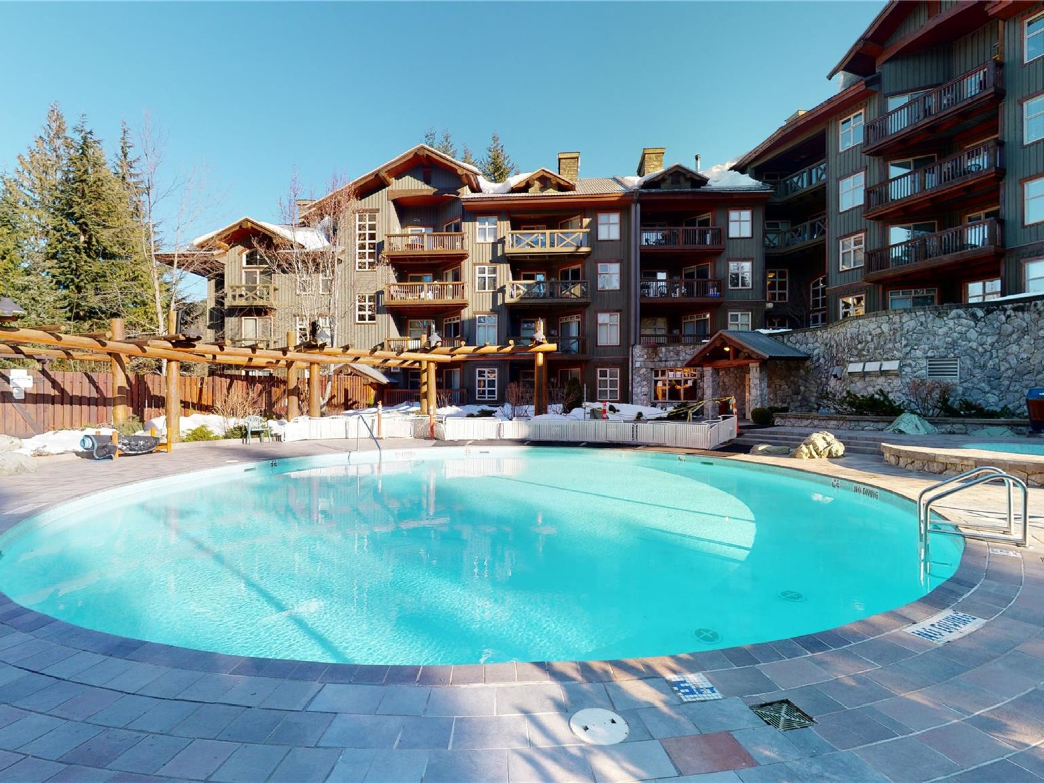 421-4660 Blackcomb Way image 27