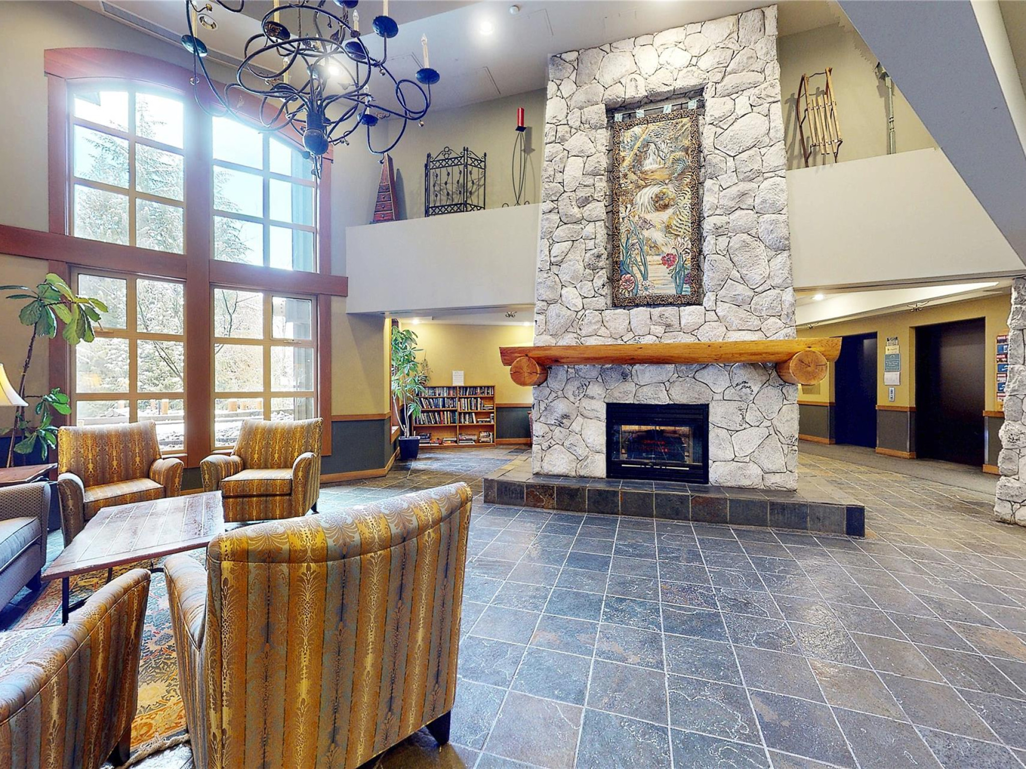 421-4660 Blackcomb Way image 2