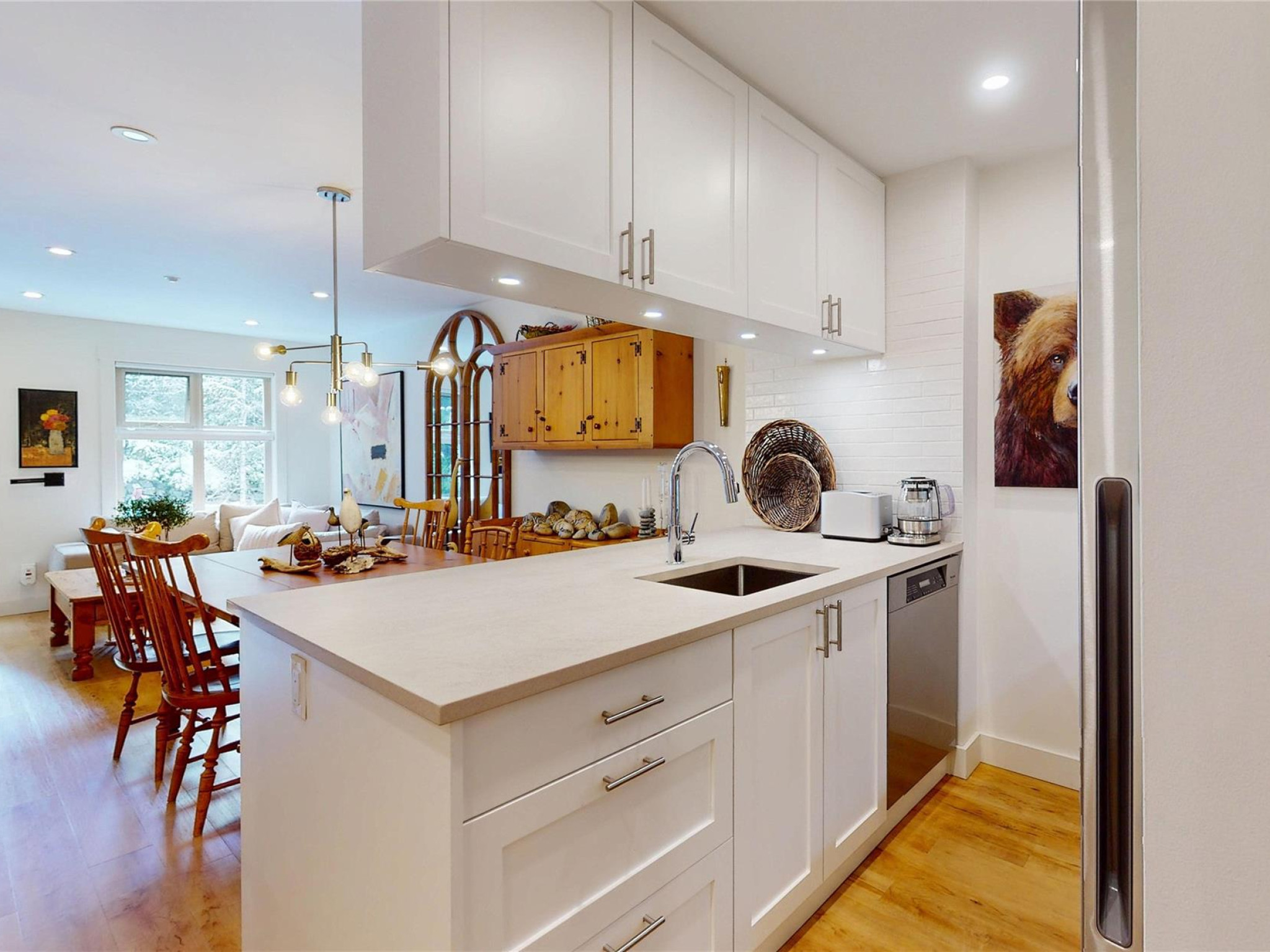 421-4660 Blackcomb Way image 3