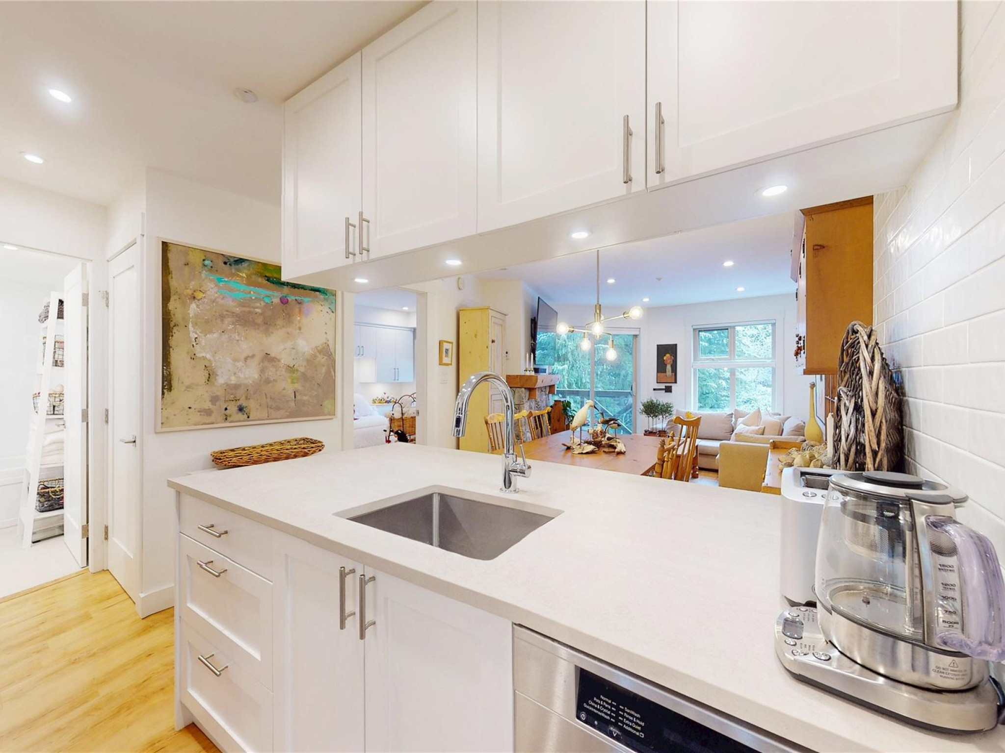 421-4660 Blackcomb Way image 4