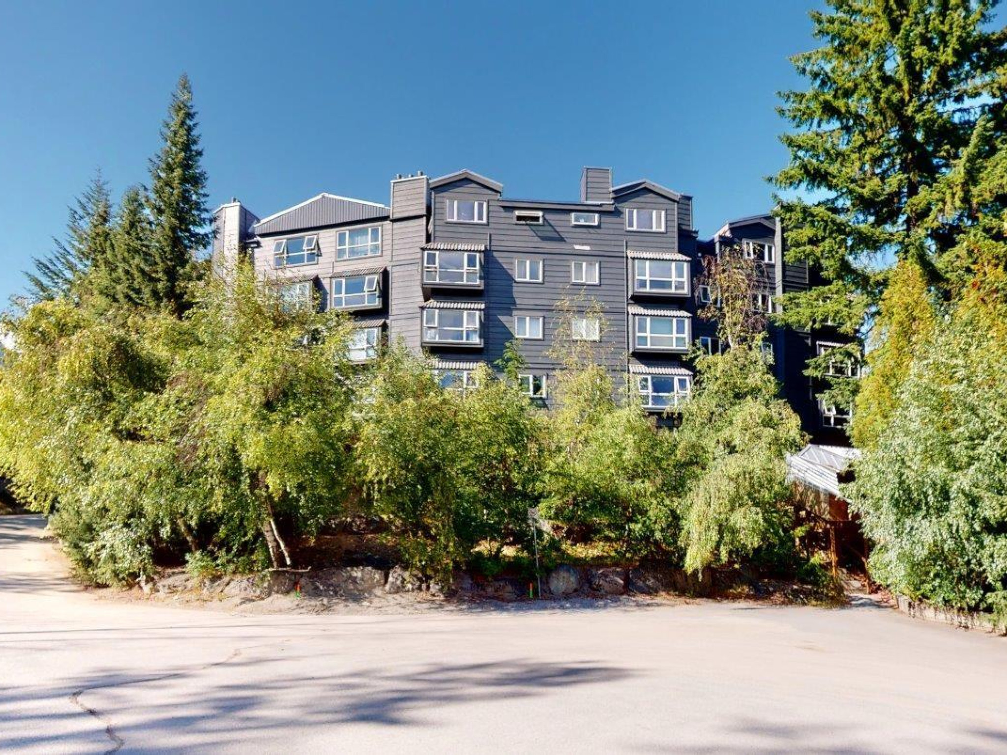 414-2111 Whistler Road image 1