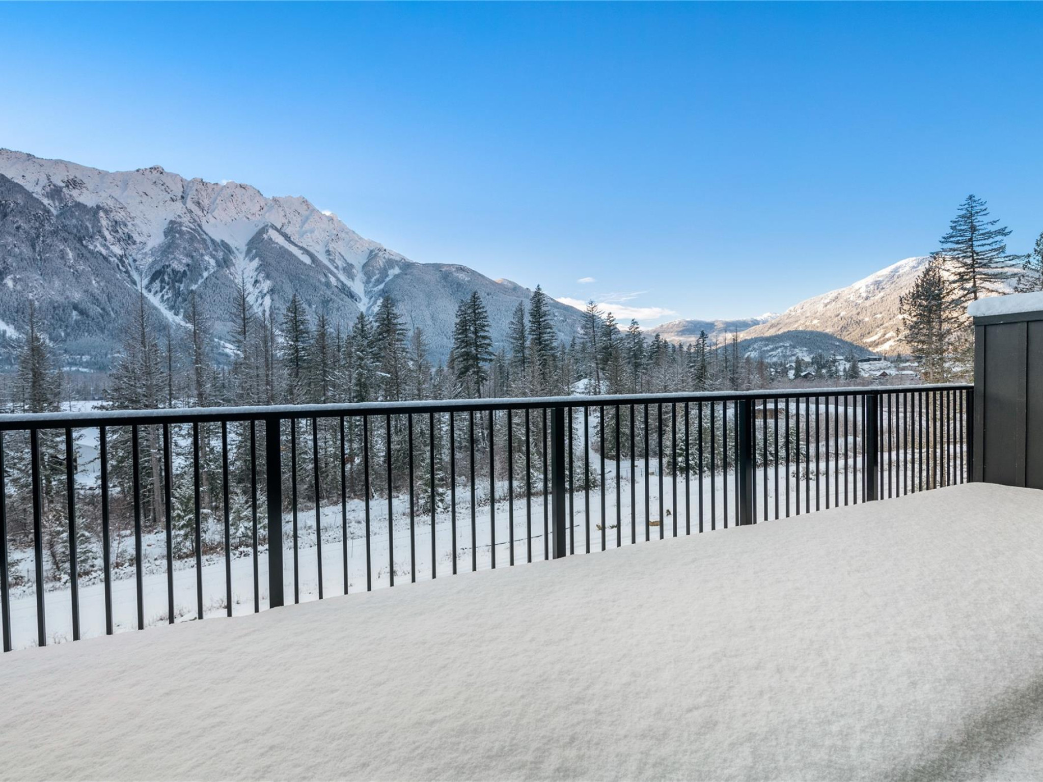 25-4000 Sunstone Way image 16