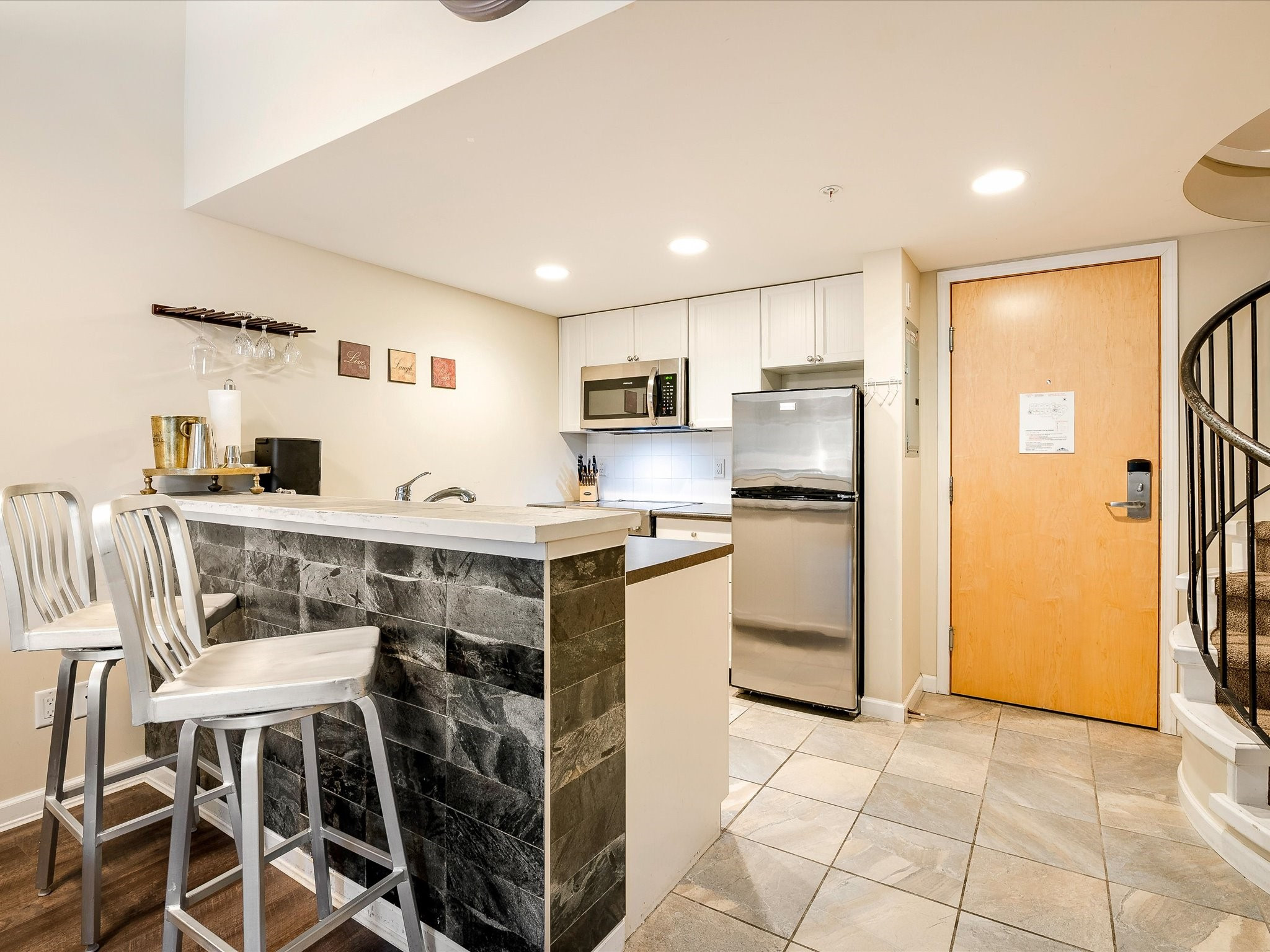 323-4338 Main Street image 9