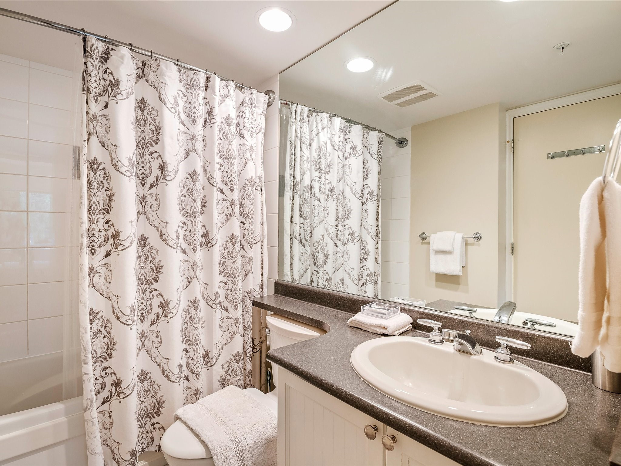 323-4338 Main Street image 16