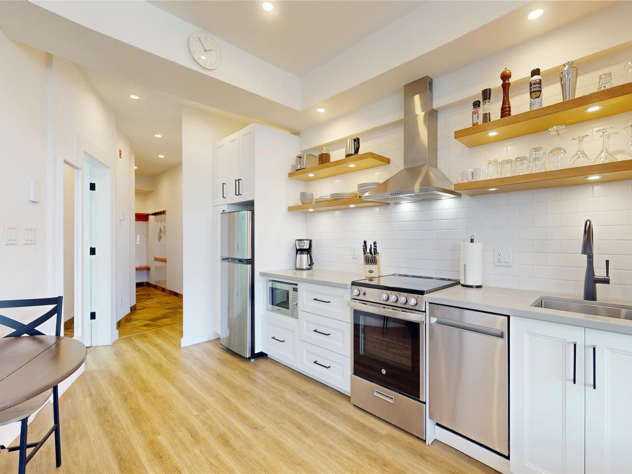 320-4368 Main Street image 9