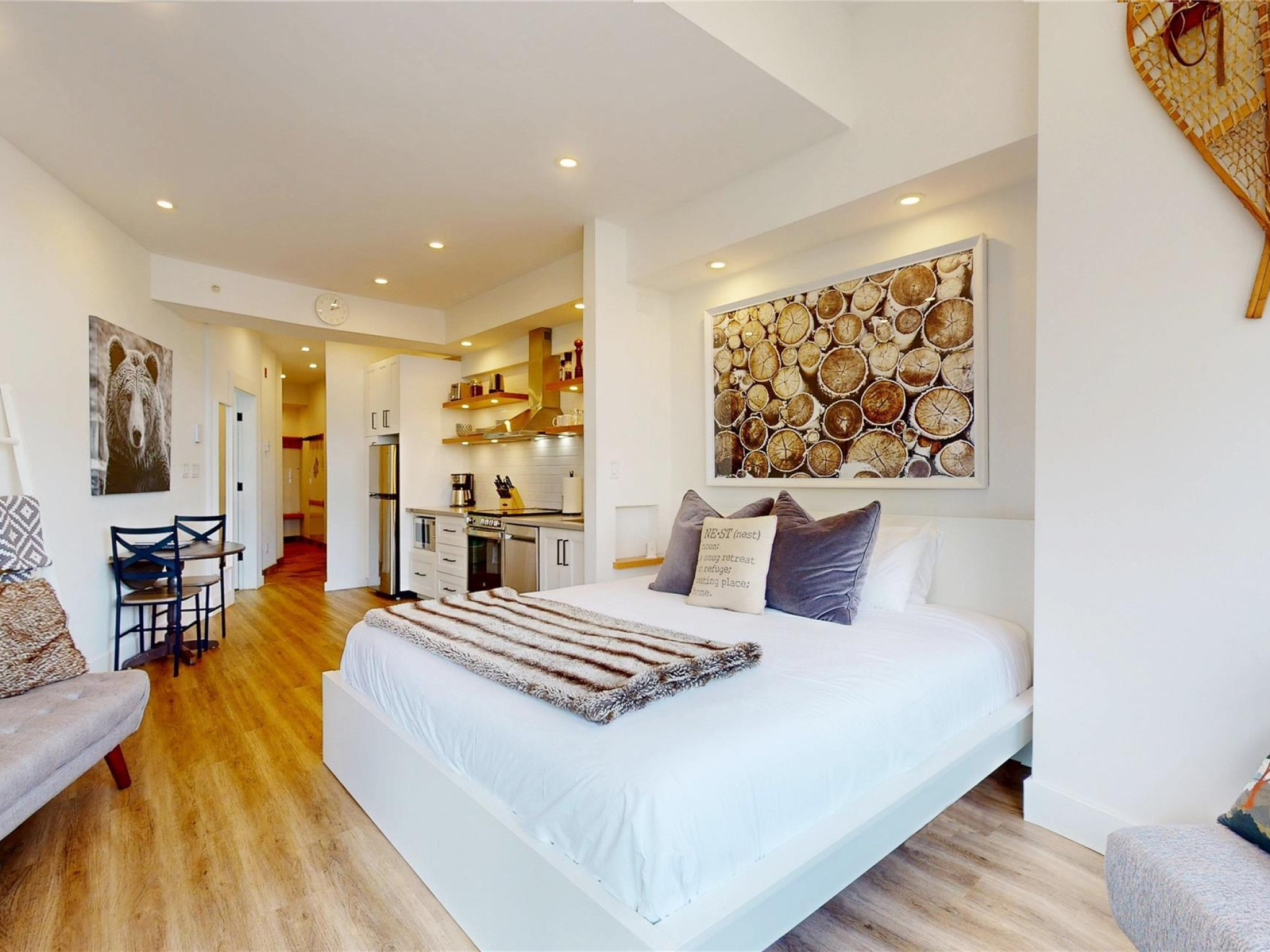 320-4368 Main Street image 3